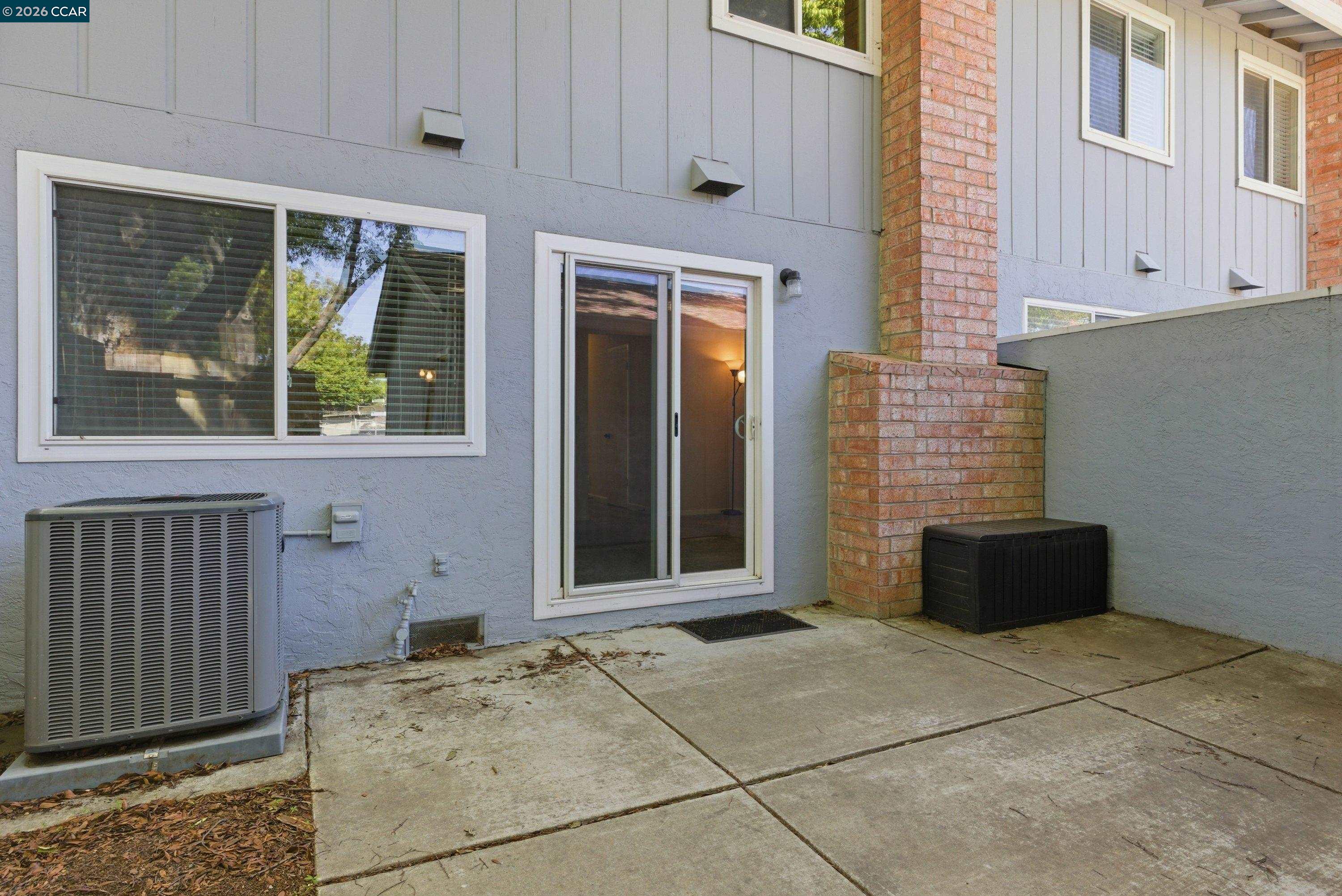 Photo #6: 41132609 Listing: Photo #6