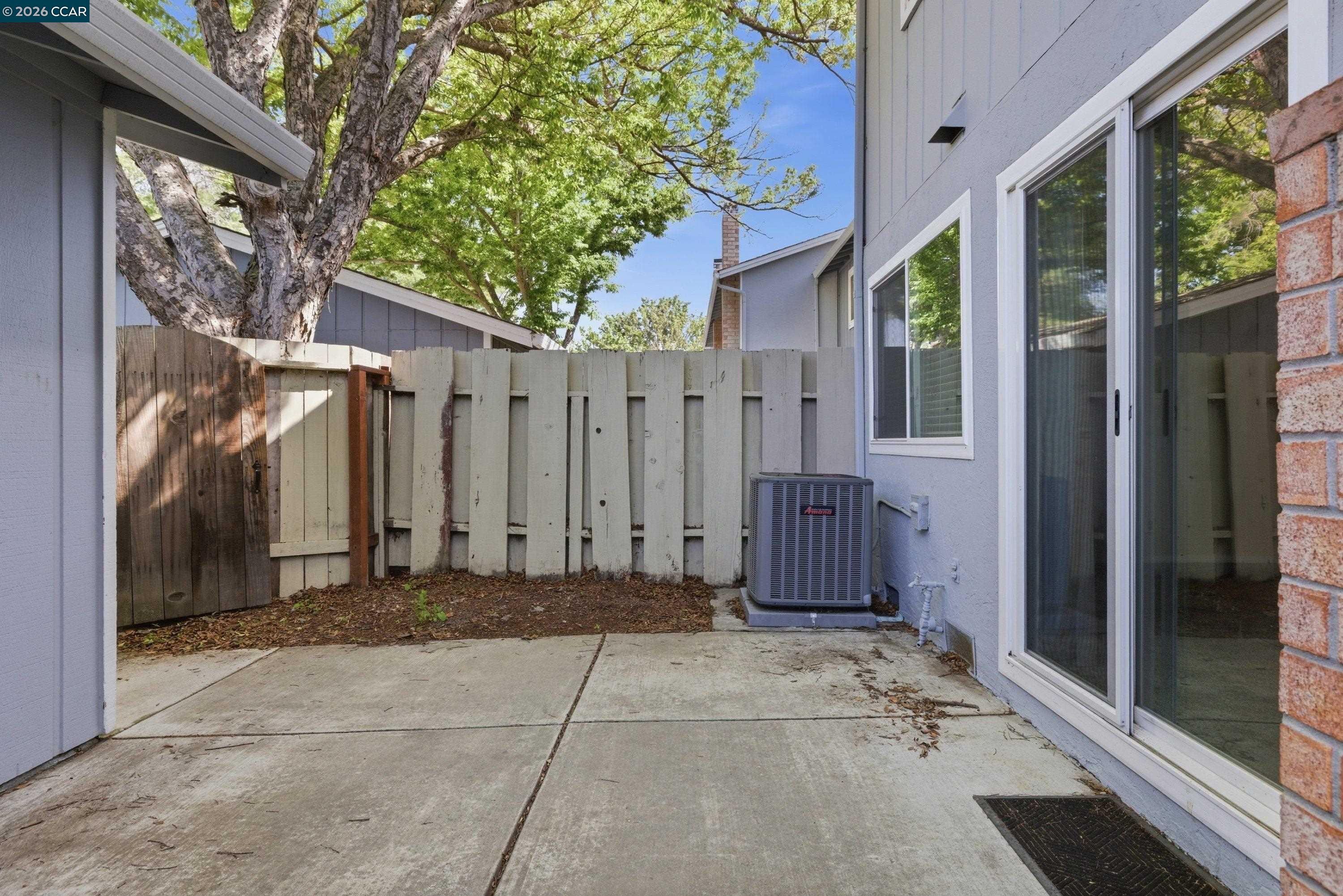Photo #8: 41132609 Listing: Photo #8