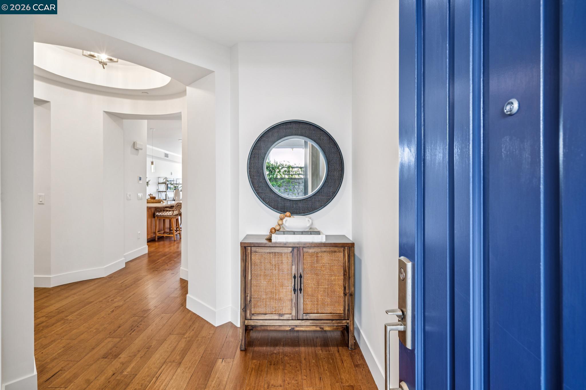 Front Image Thumbnail for CC41132615