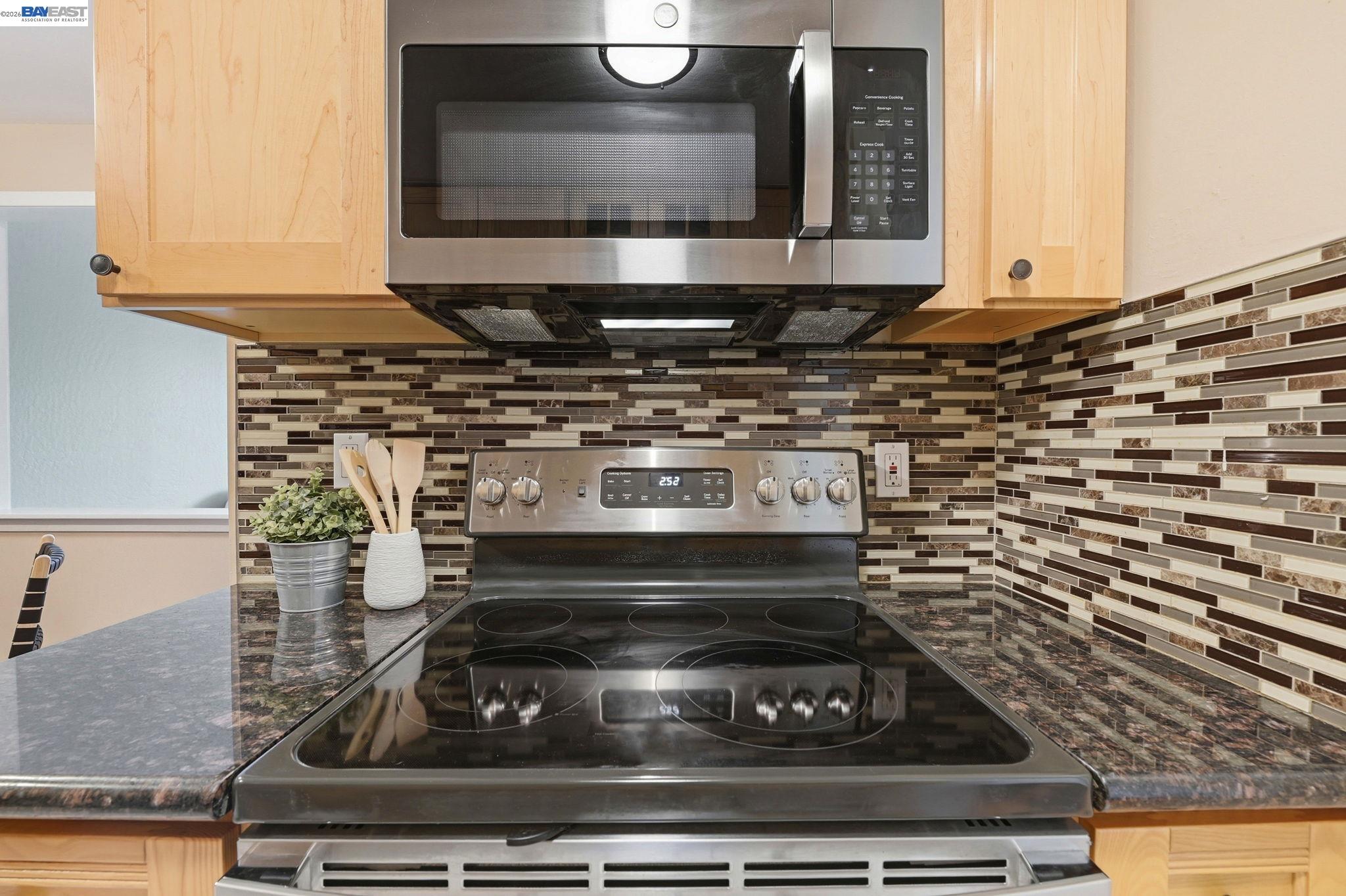 Photo #5: 41132616 Listing: Photo #5