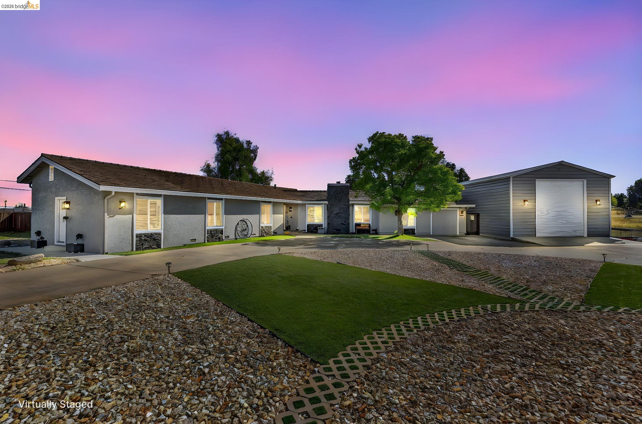 Front Image Thumbnail for EB41132619