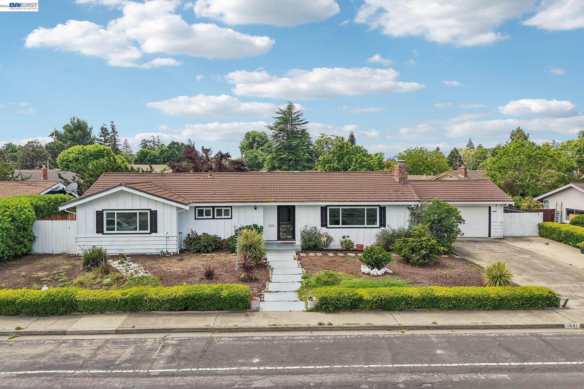 Front Image Thumbnail for BE41132654