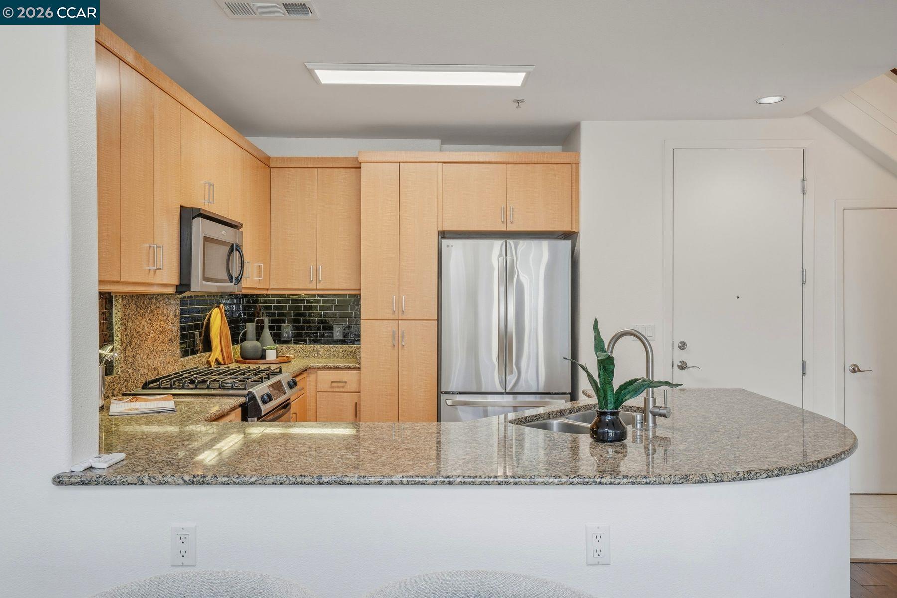 Photo #6: 41132662 Listing: Photo #6