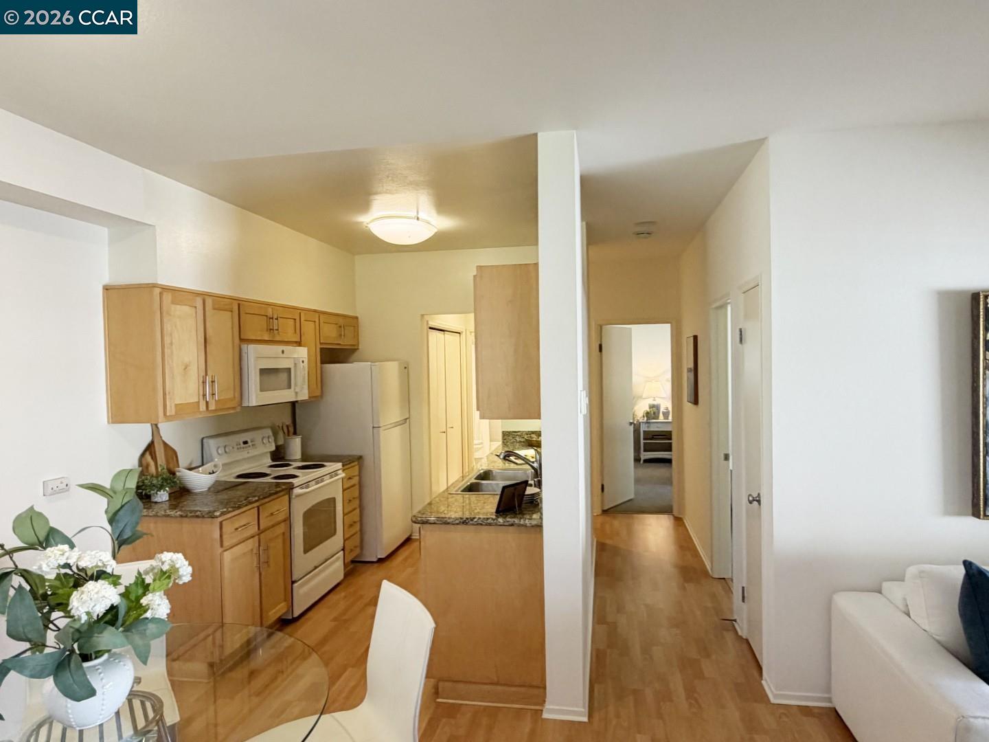 Photo #5: 41132669 Listing: Photo #5