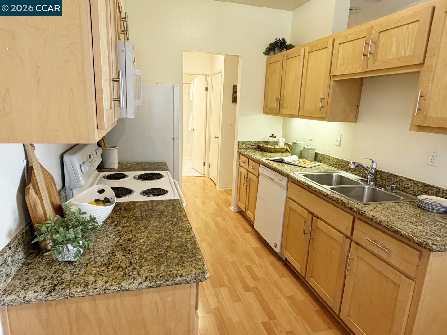 Photo #7: 41132669 Listing: Photo #7