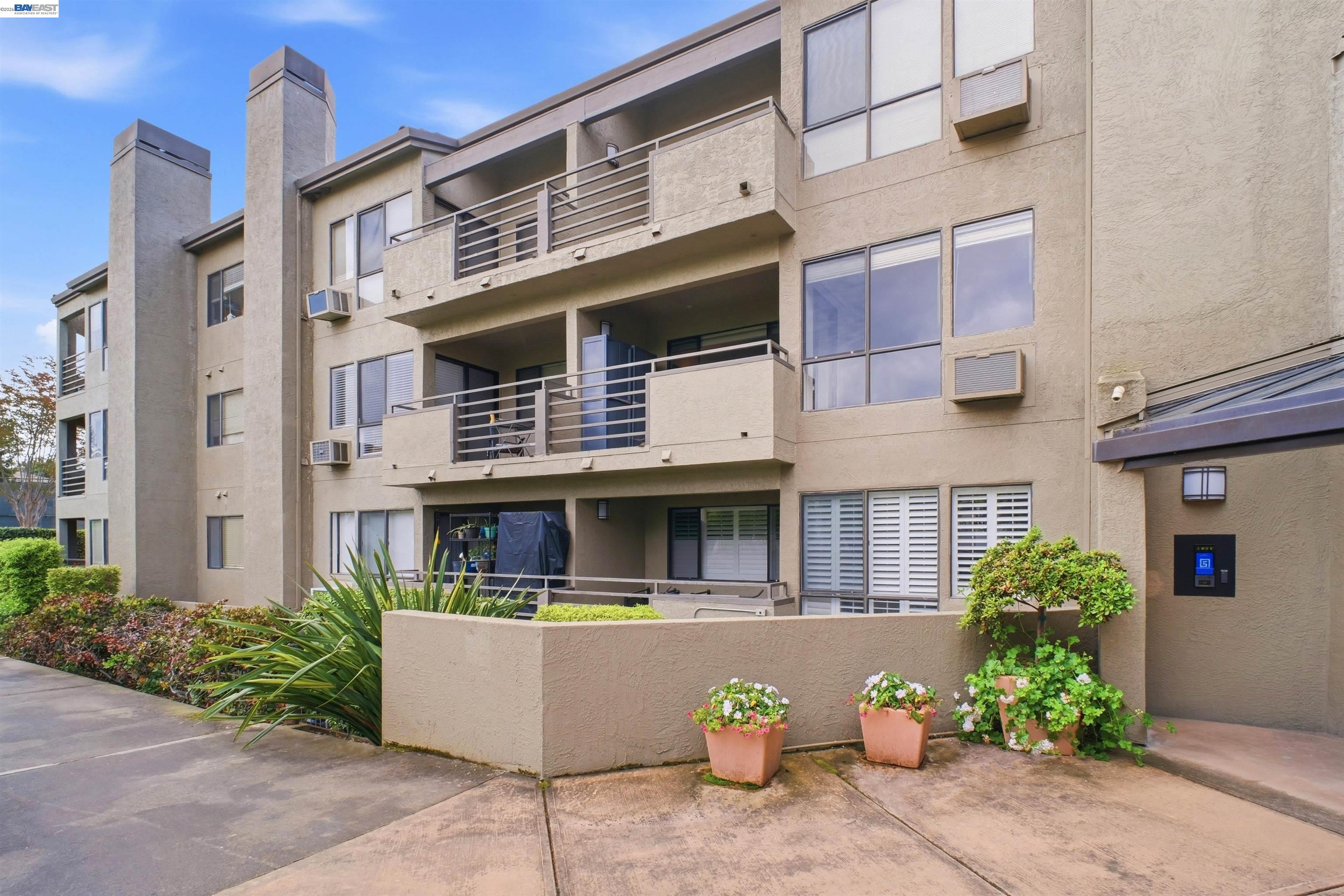 Photo #2: 41132696 Listing: Photo #2