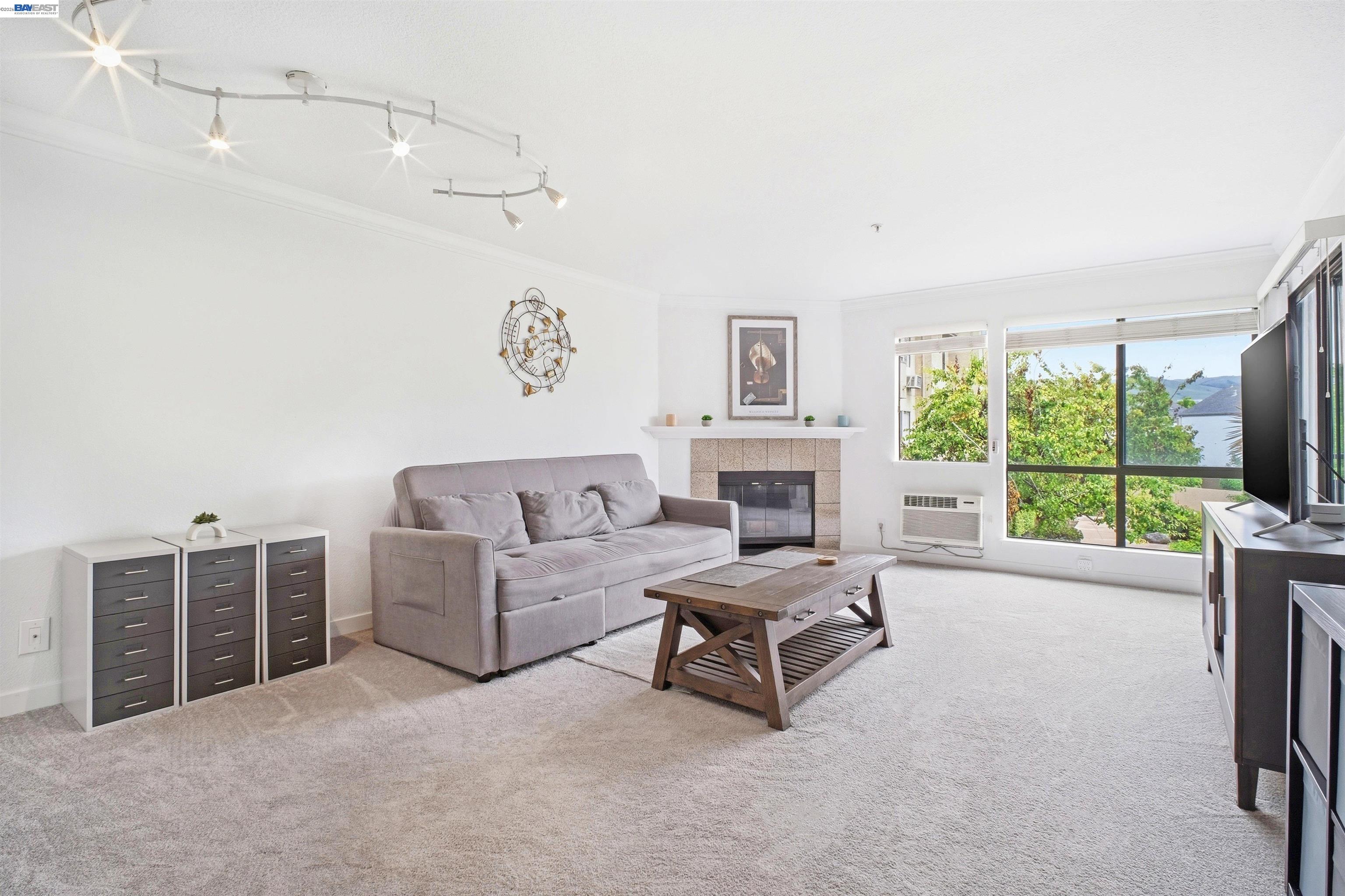 Photo #4: 41132696 Listing: Photo #4