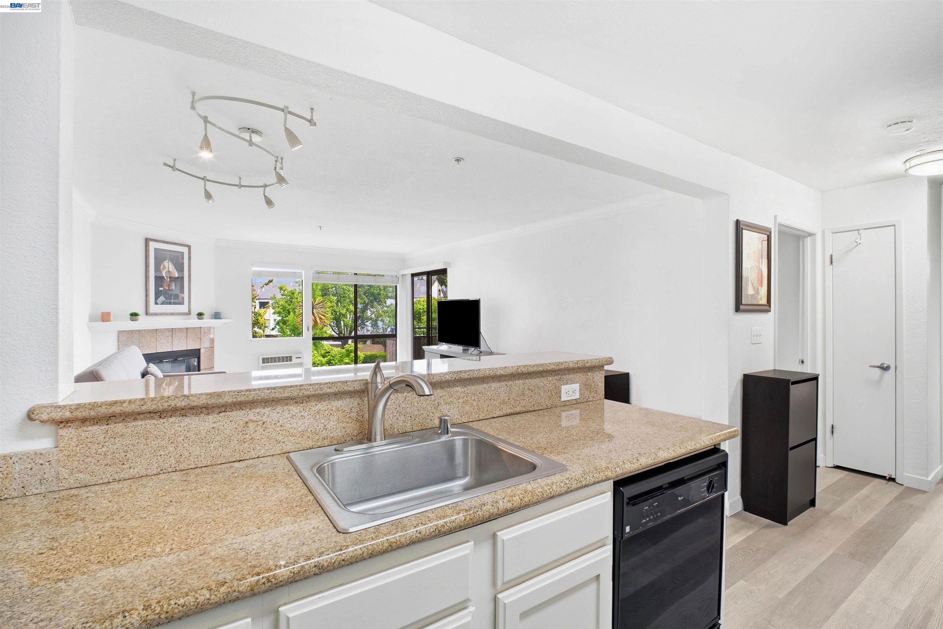 Photo #10: 41132696 Listing: Photo #10