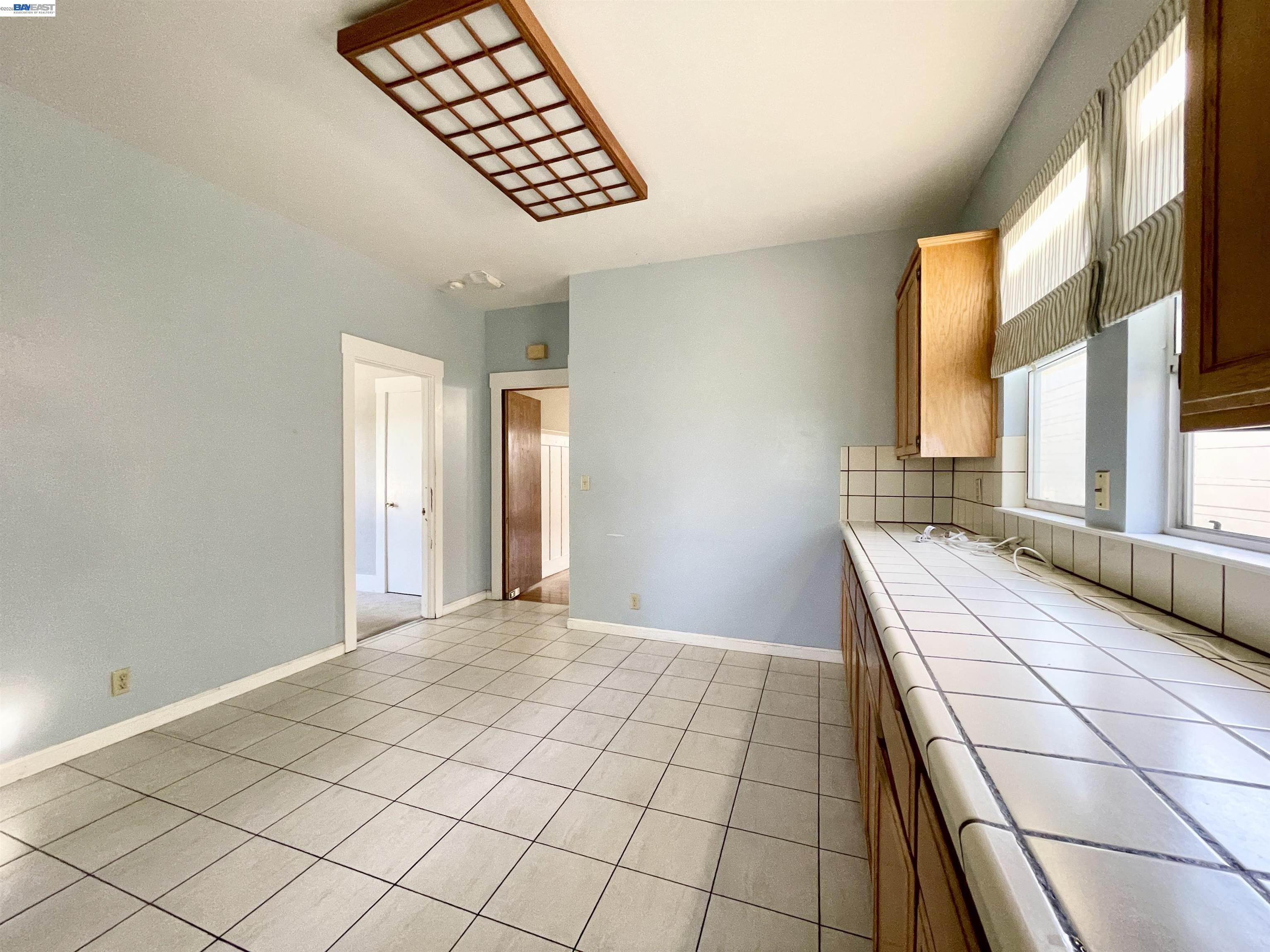 2517 Webb Ave, Alameda CA 94501 — photo 6