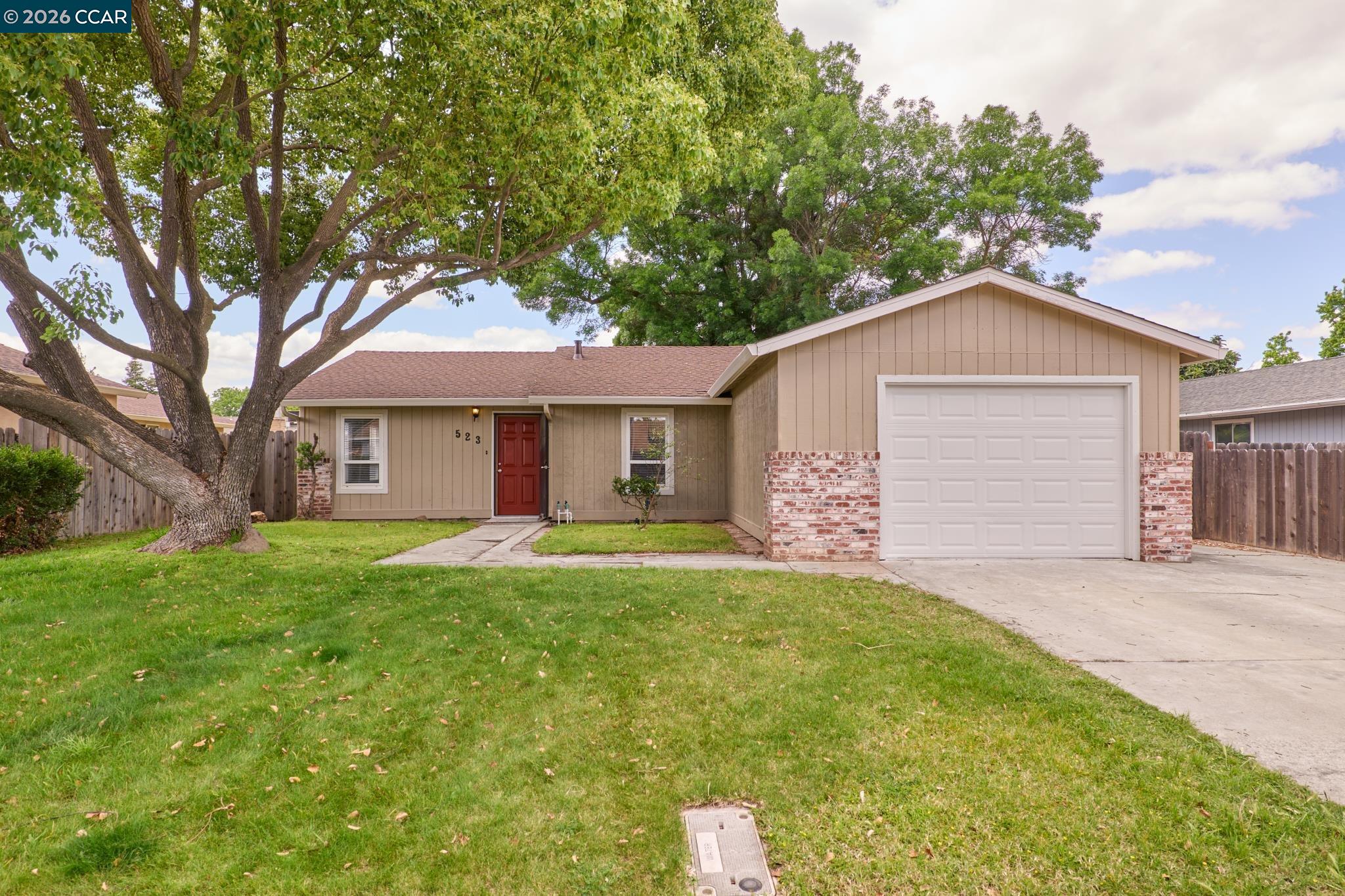 Front Image Thumbnail for CC41132703