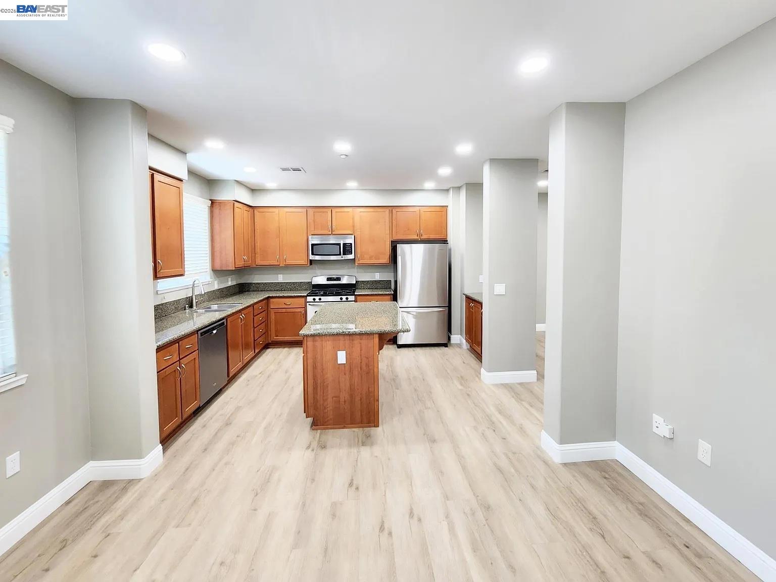 Photo #11: 41132704 Listing: Photo #11