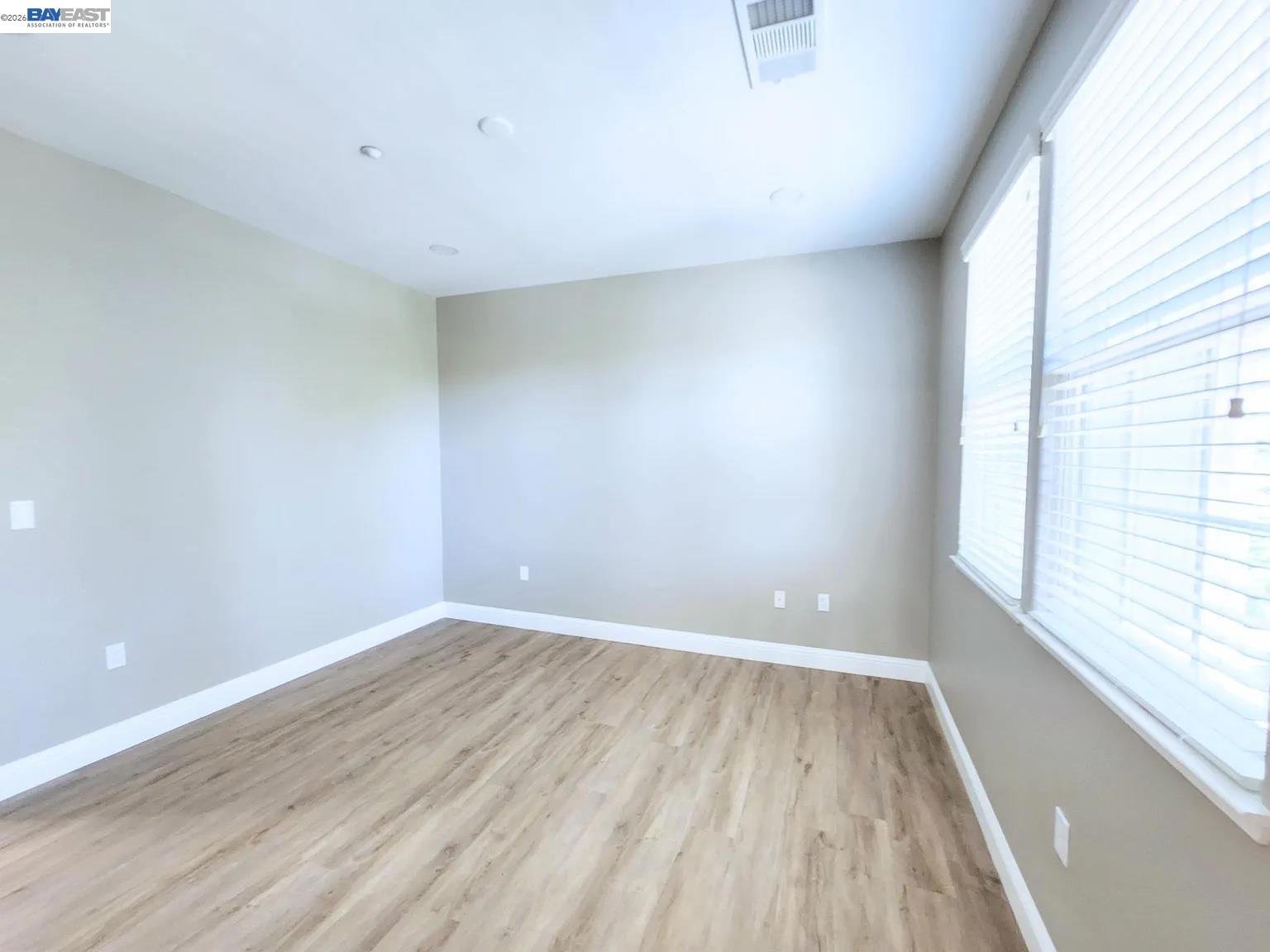 Photo #14: 41132704 Listing: Photo #14