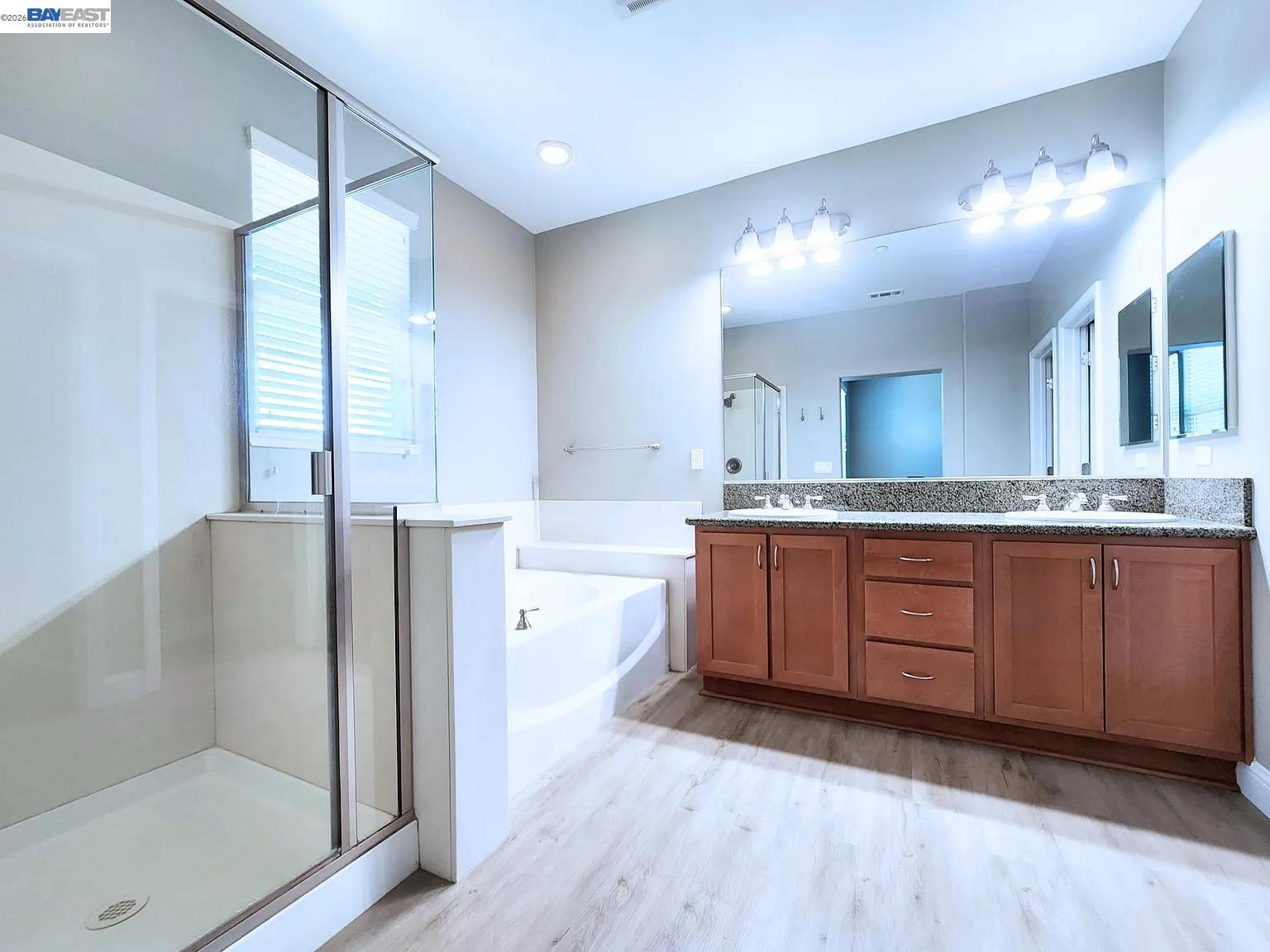 Photo #16: 41132704 Listing: Photo #16