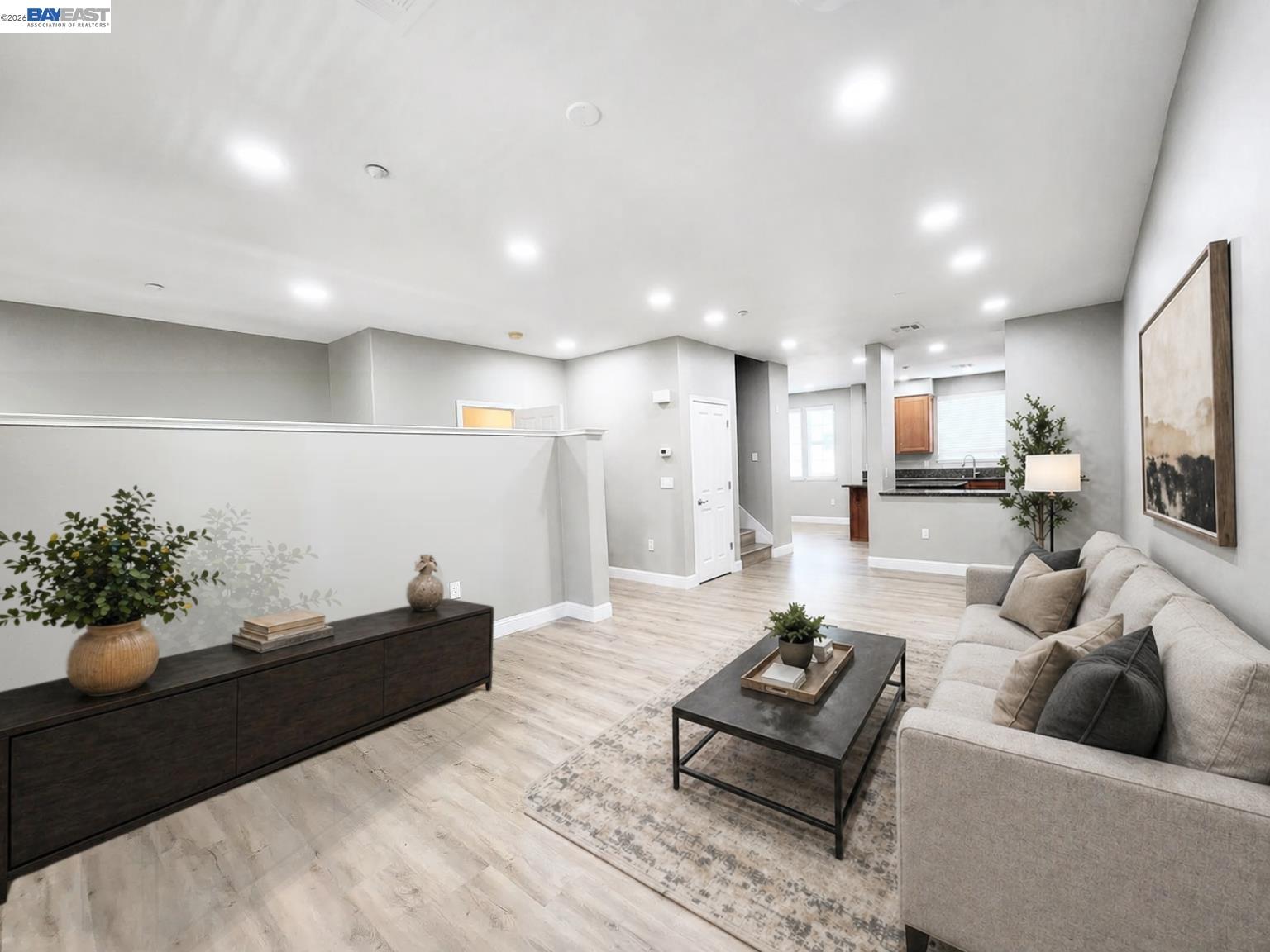 Photo #3: 41132704 Listing: Photo #3