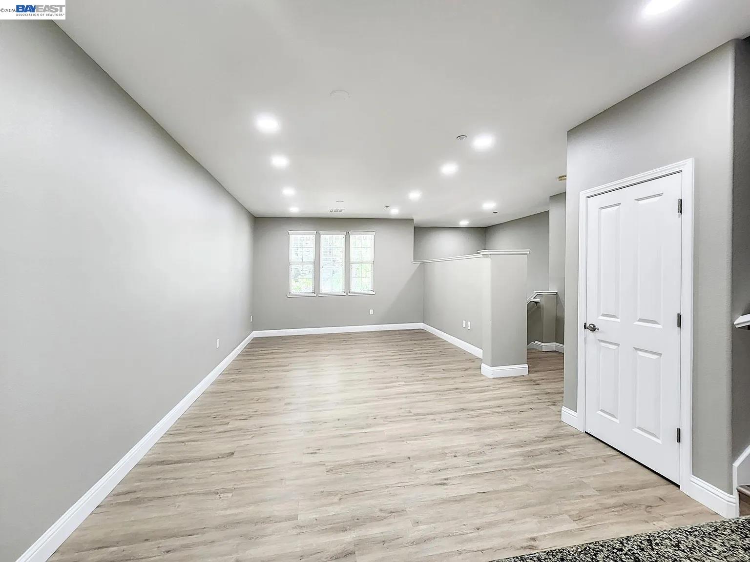 Photo #6: 41132704 Listing: Photo #6