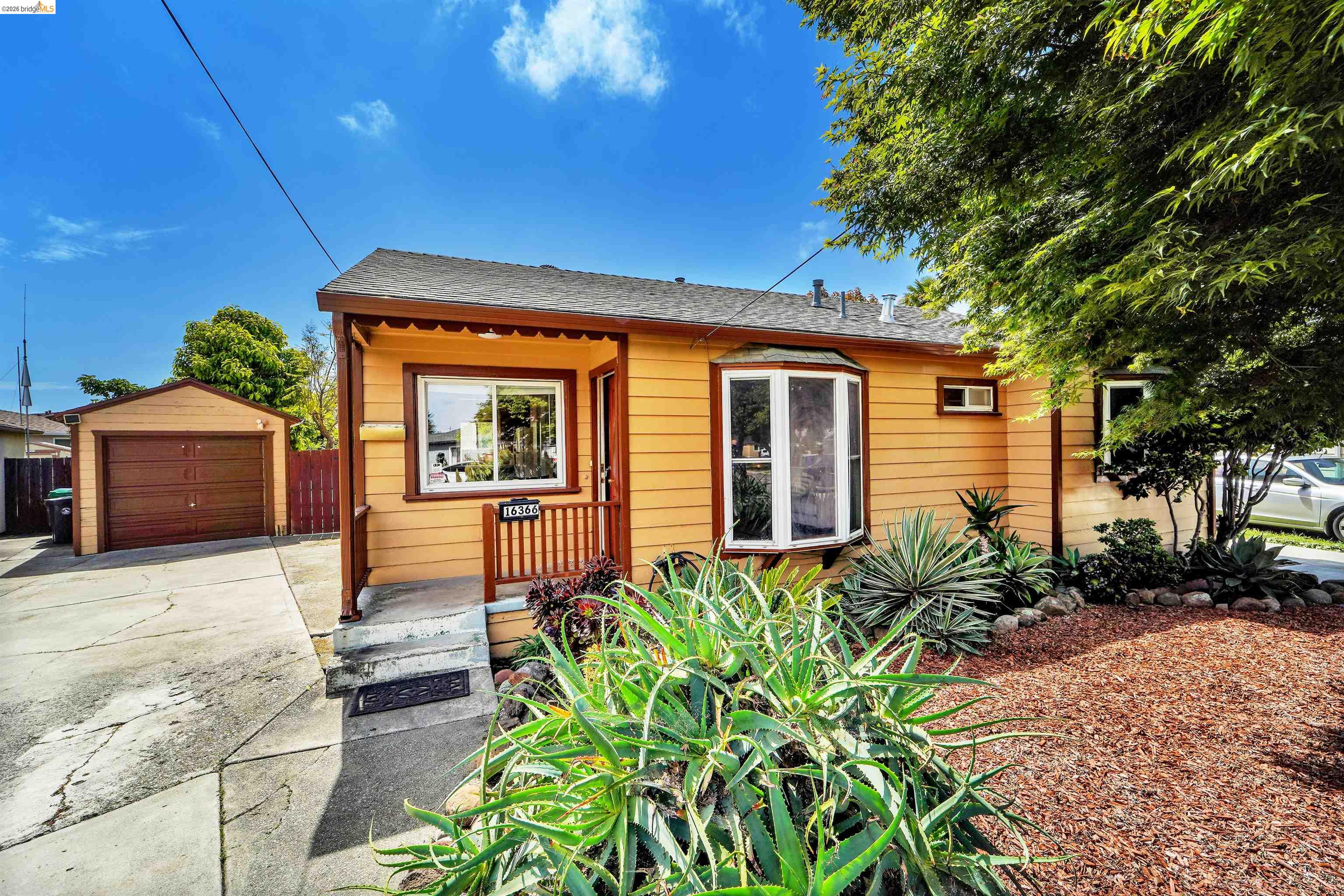 Front Image Thumbnail for EB41132716