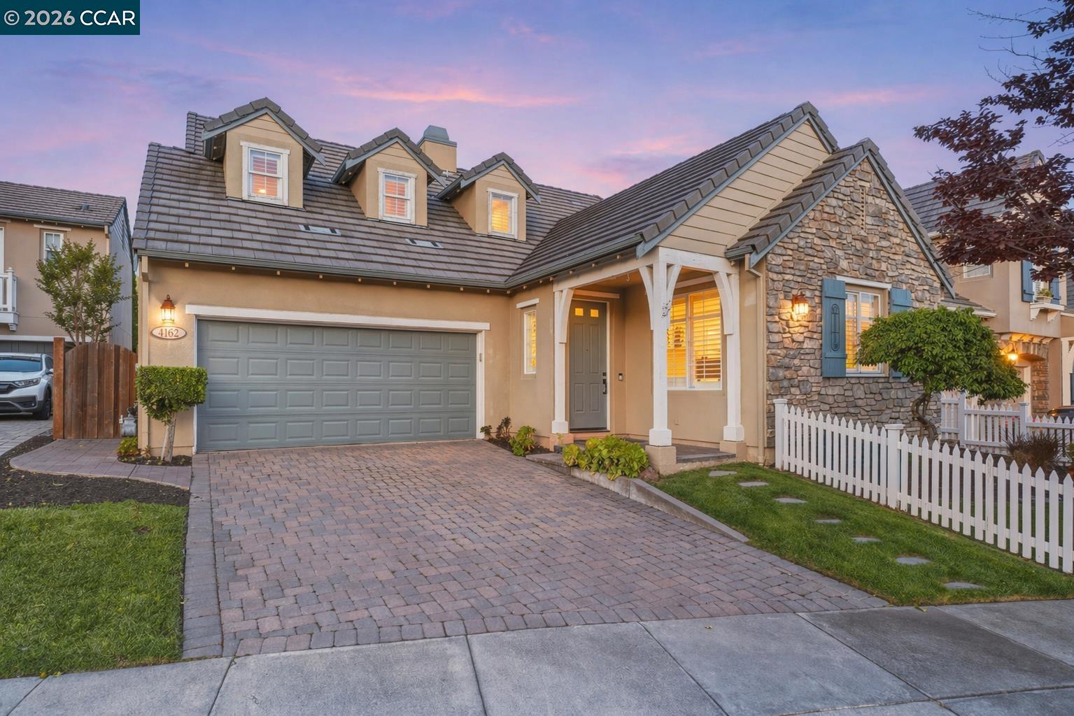 Front Image Thumbnail for CC41132720