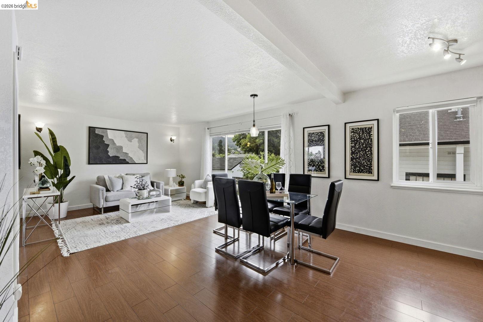 Photo #1: 41132724 Listing: Photo #1