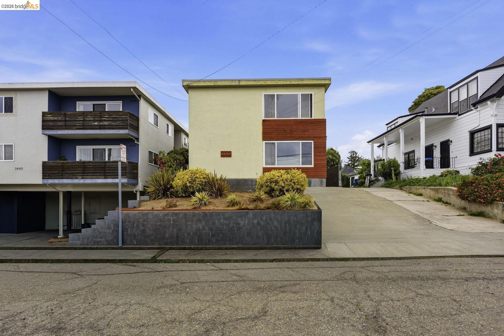 Photo #2: 41132724 Listing: Photo #2