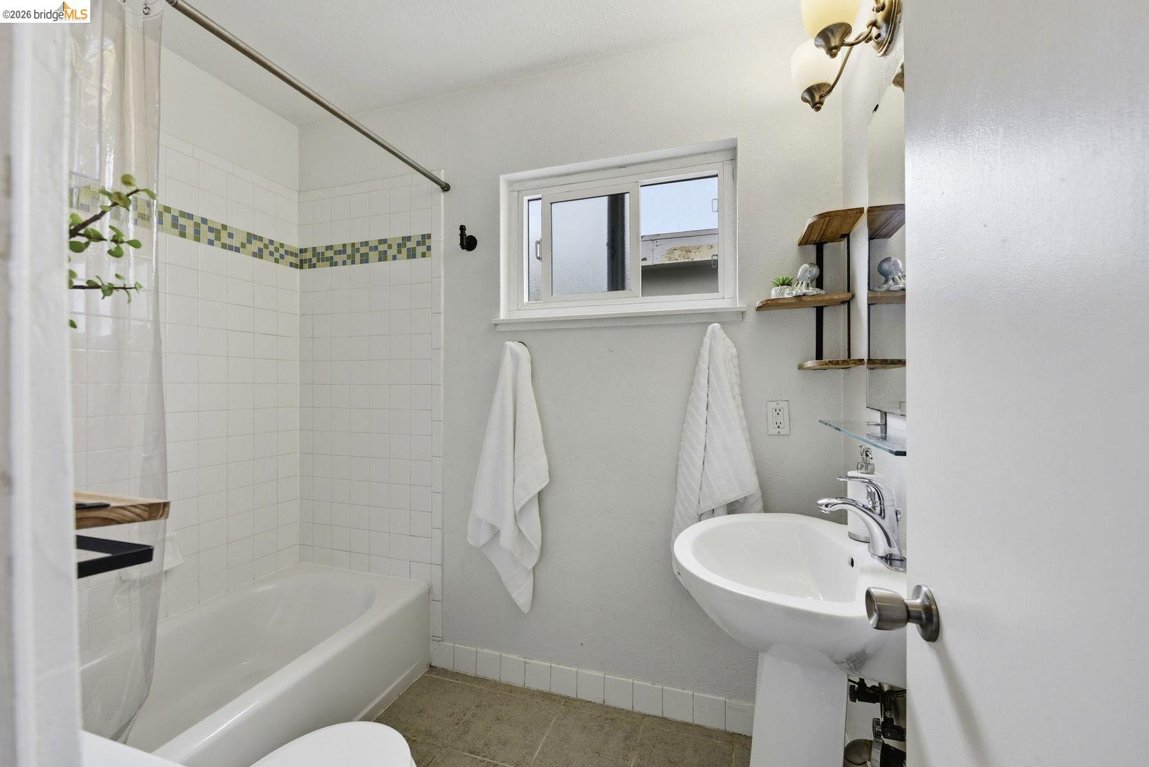 Photo #24: 41132724 Listing: Photo #24