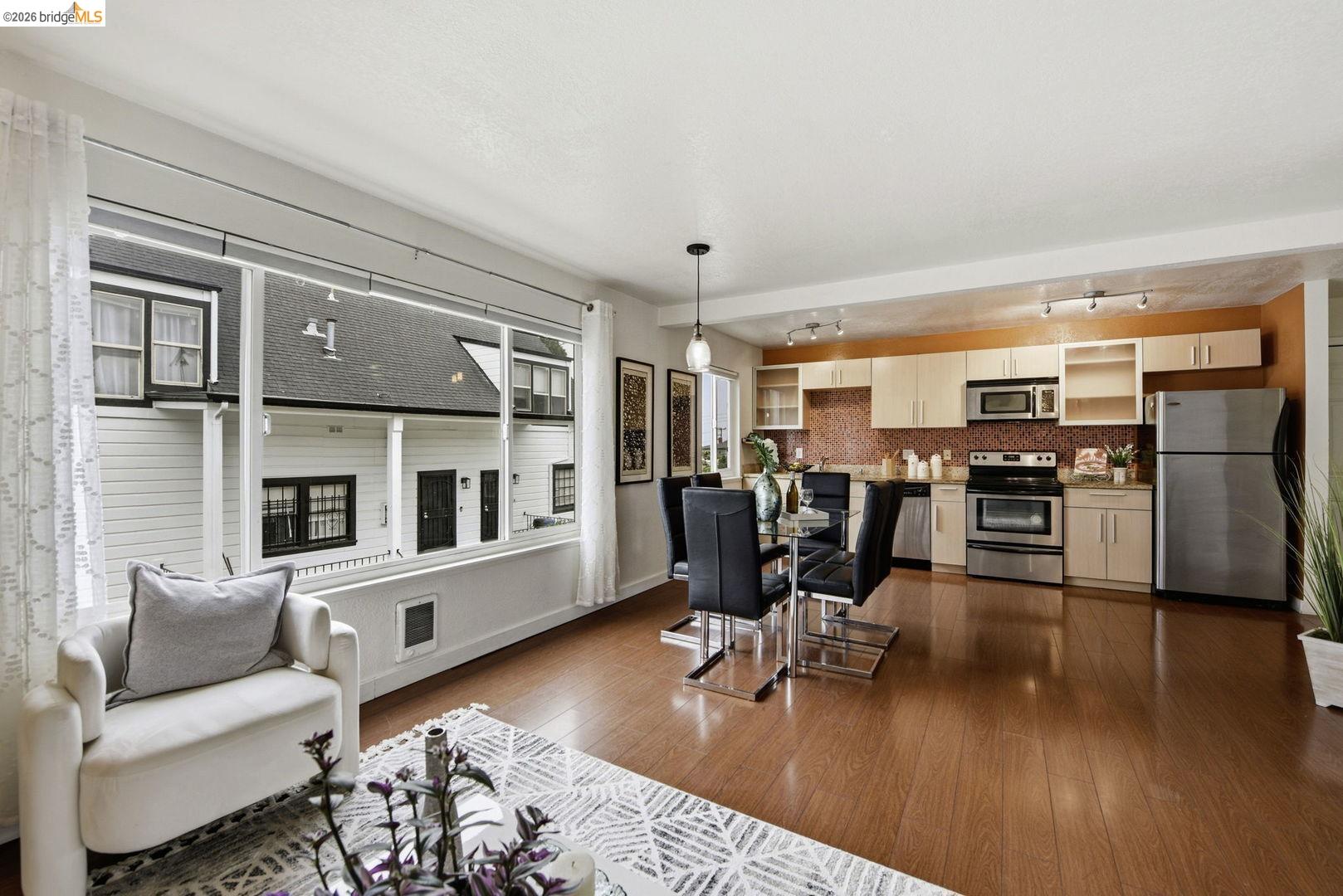 Photo #8: 41132724 Listing: Photo #8