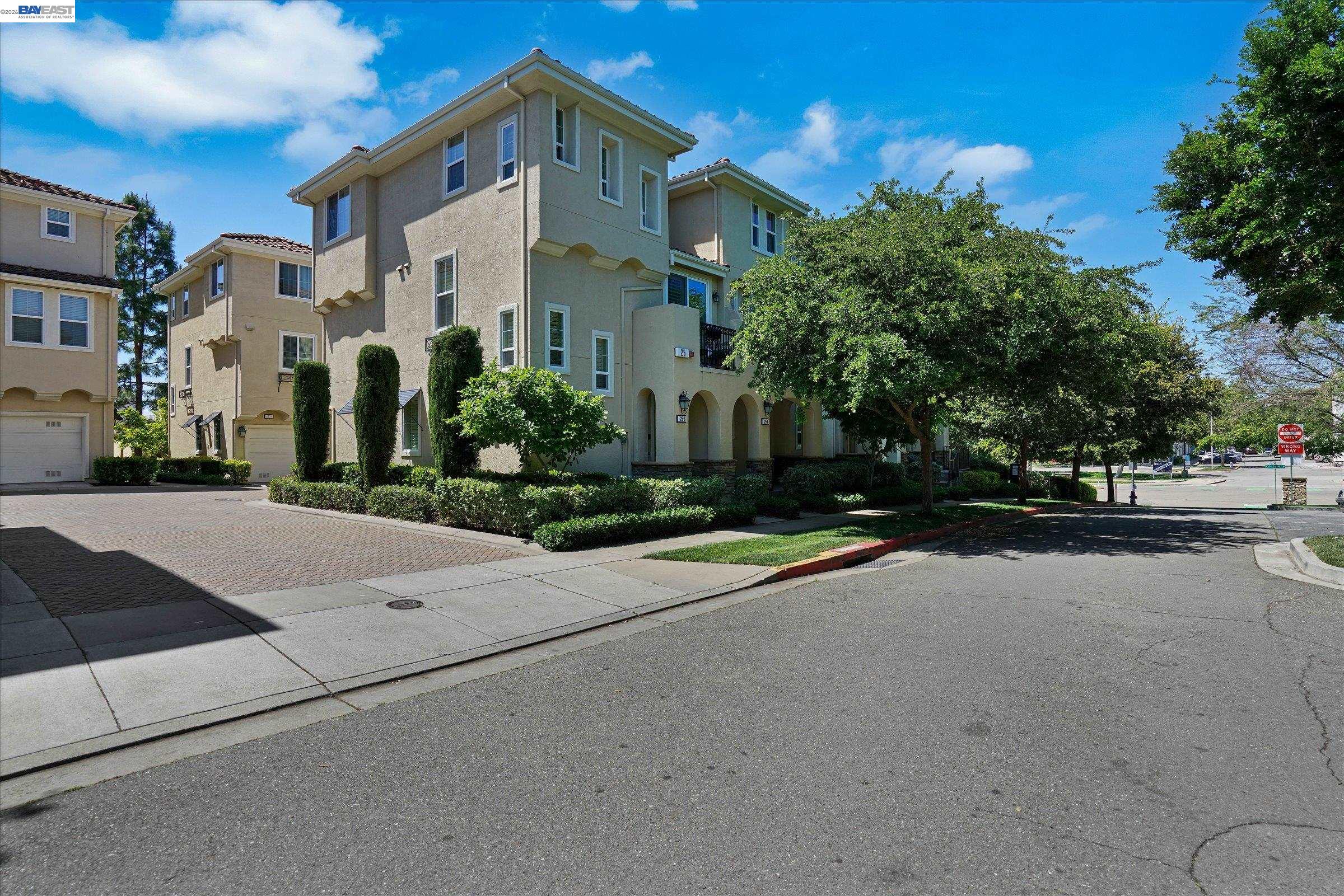 Photo #2: 41132726 Listing: Photo #2