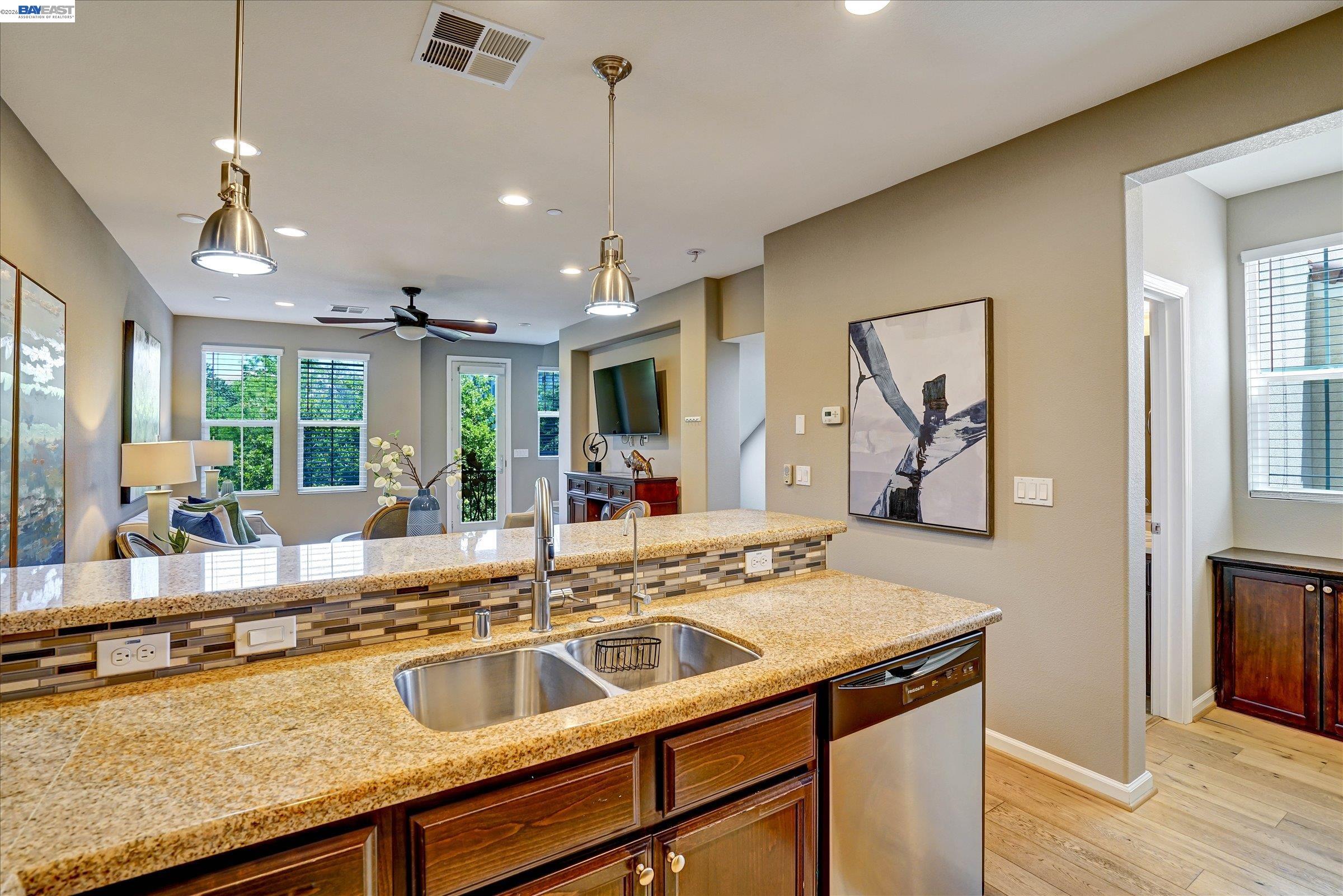 Photo #15: 41132726 Listing: Photo #15