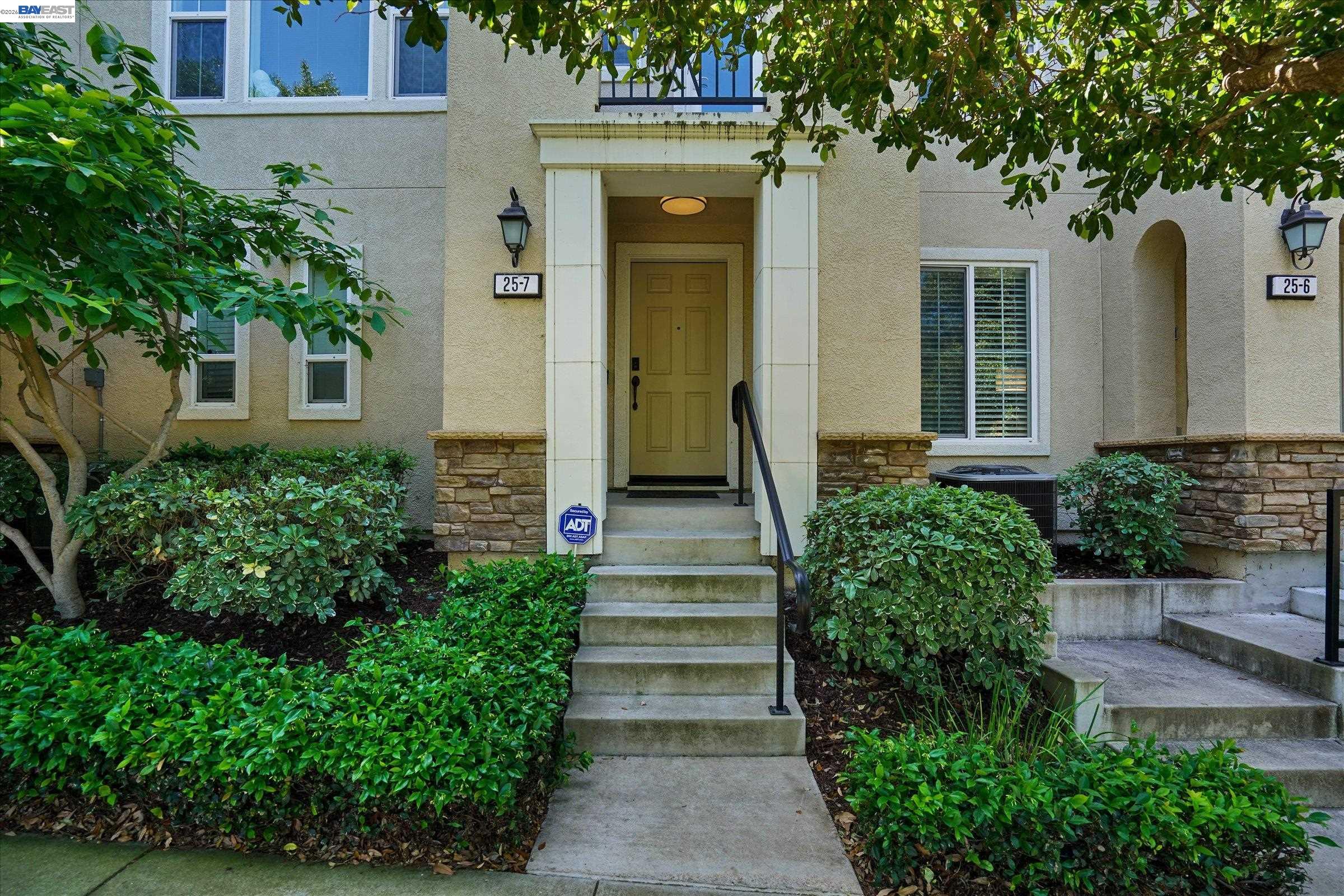 Photo #3: 41132726 Listing: Photo #3