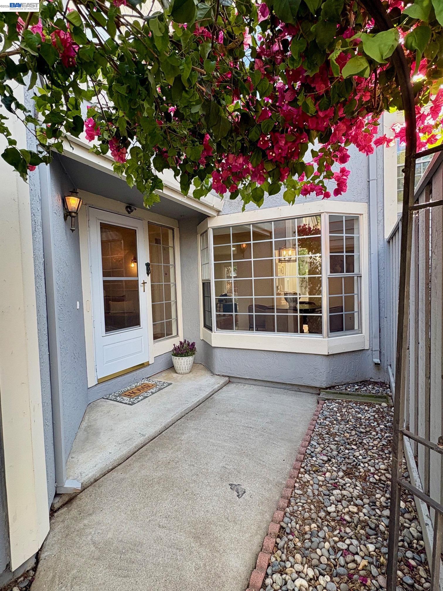 Photo #2: 41132727 Listing: Photo #2