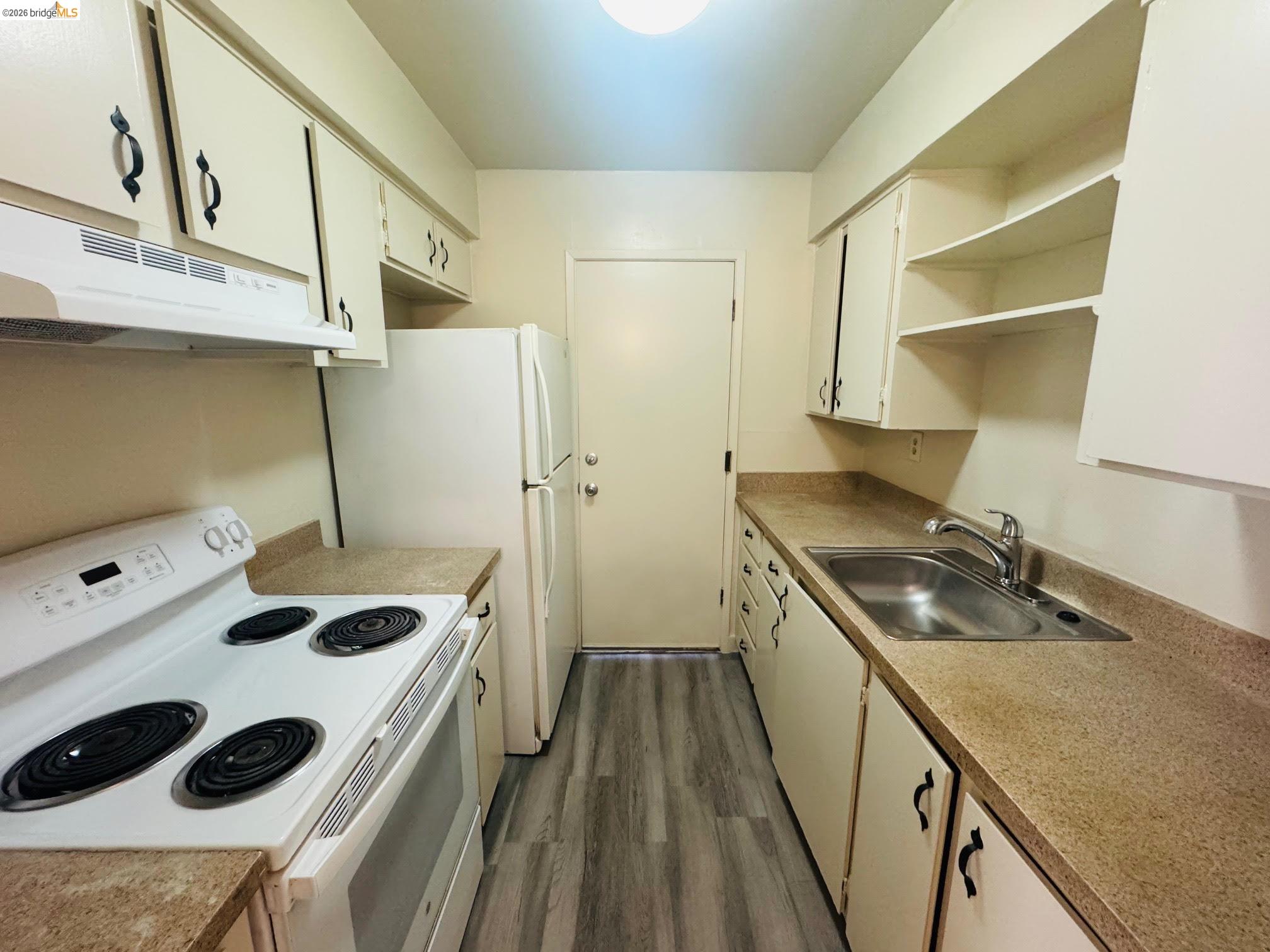 Photo #5: 41132750 Listing: Photo #5