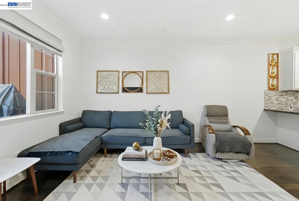 Photo #1: 41132754 Listing: Photo #1