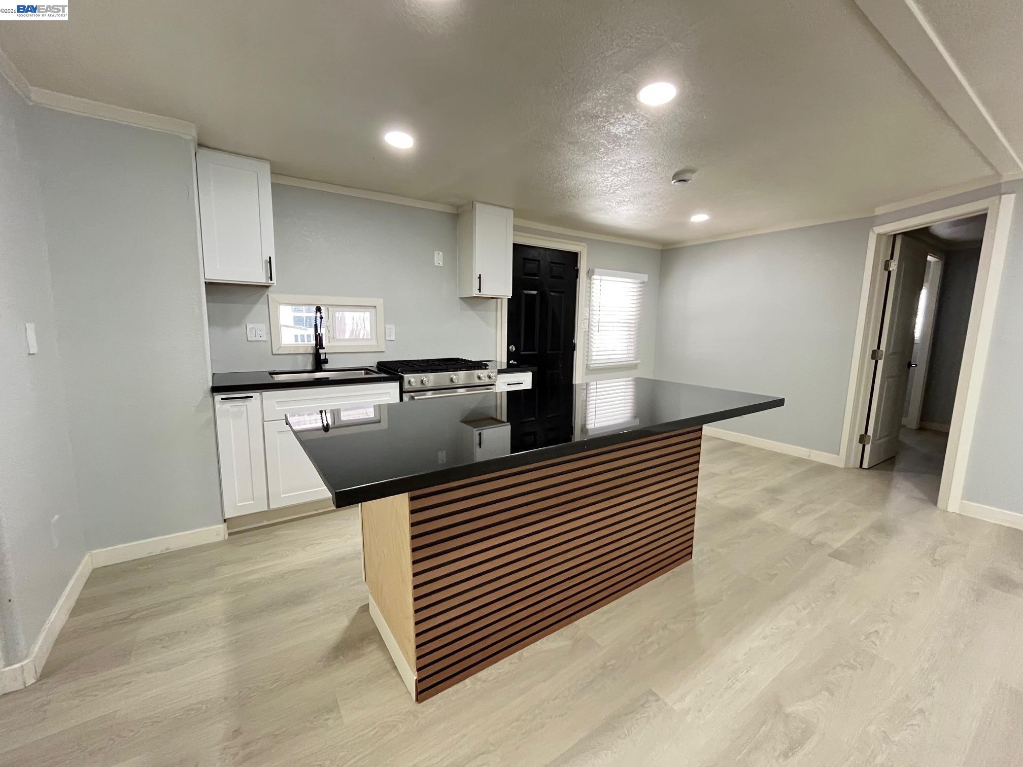 28124 Murcia St, Hayward CA 94544 — photo 4