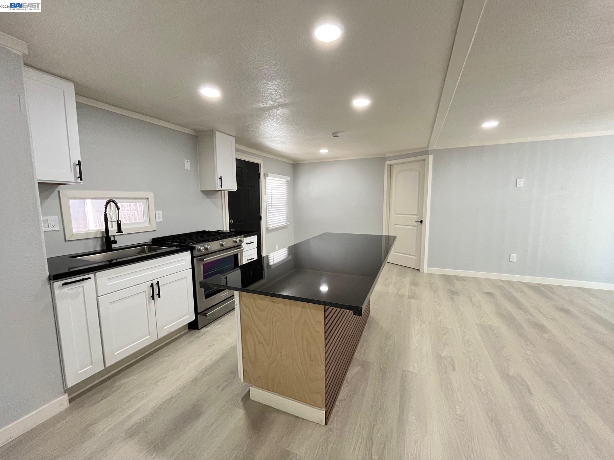 28124 Murcia St, Hayward CA 94544 — photo 9