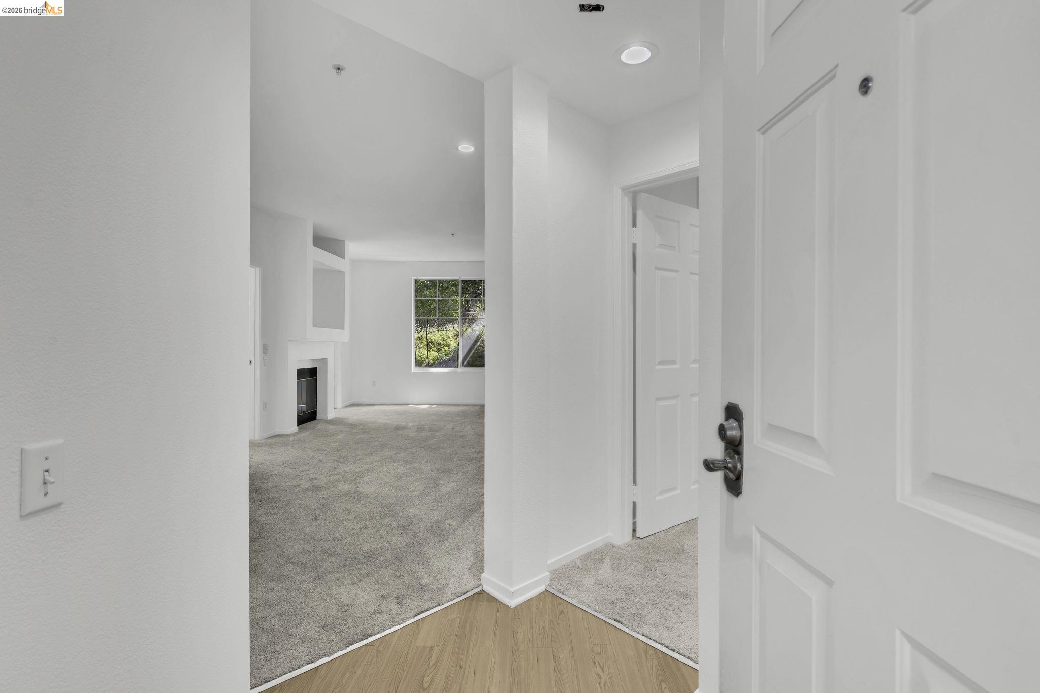 Photo #3: 41132791 Listing: Photo #3