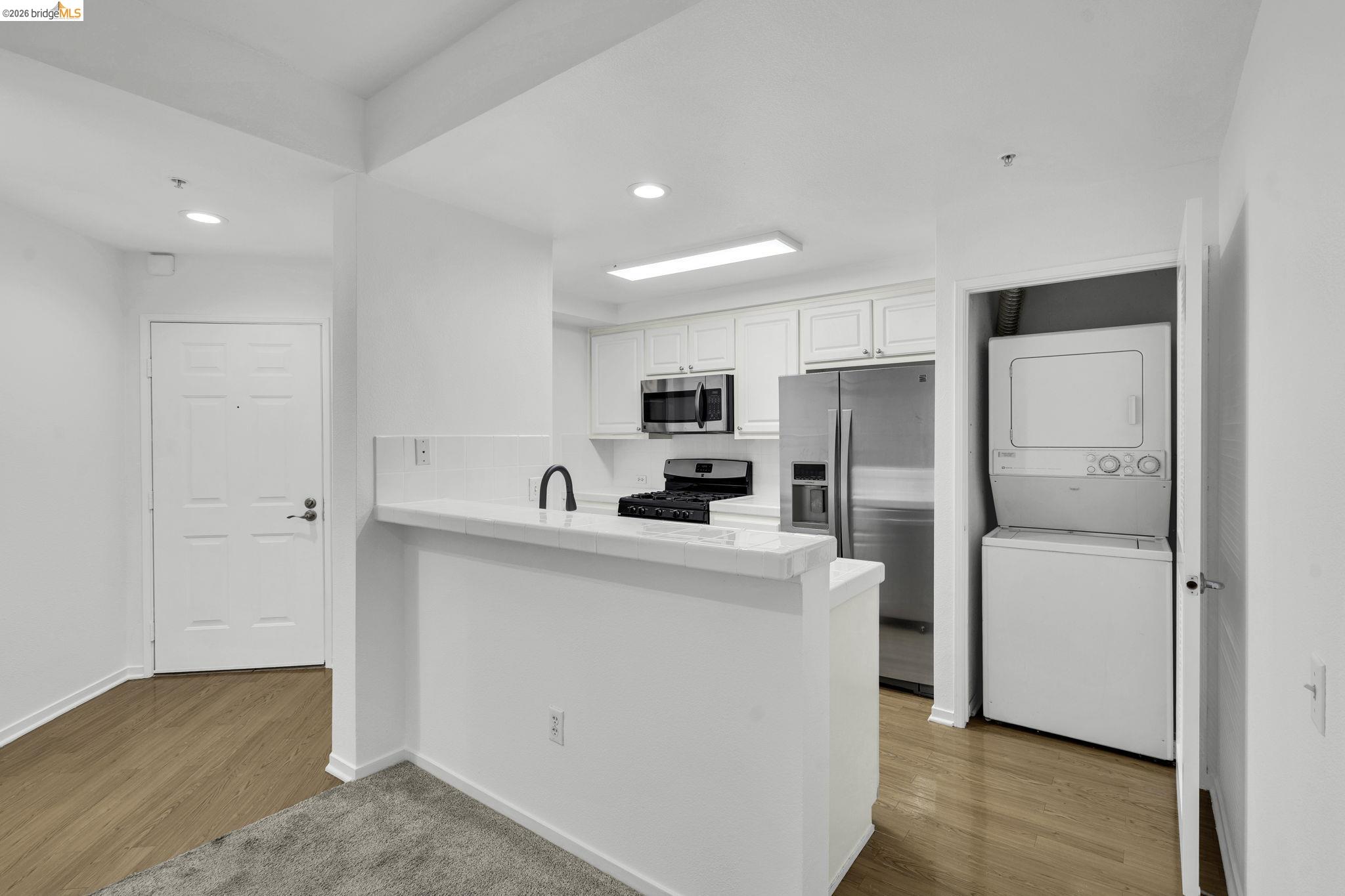 Photo #4: 41132791 Listing: Photo #4