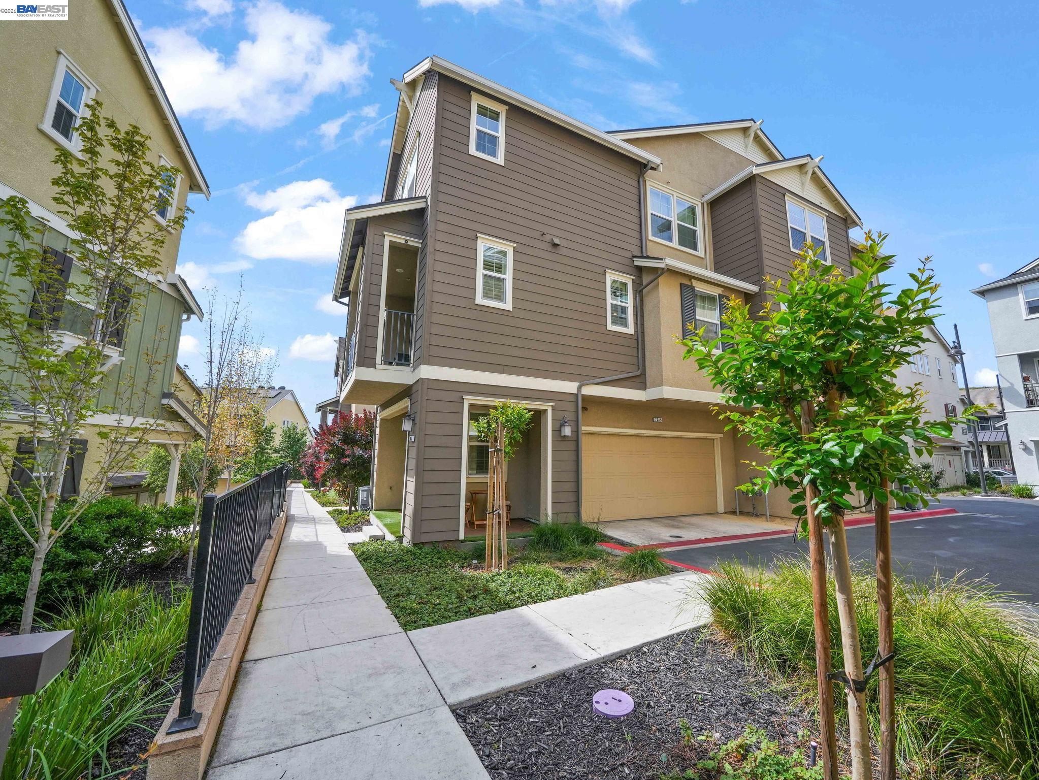 Photo #1: 41132797 Listing: Photo #1