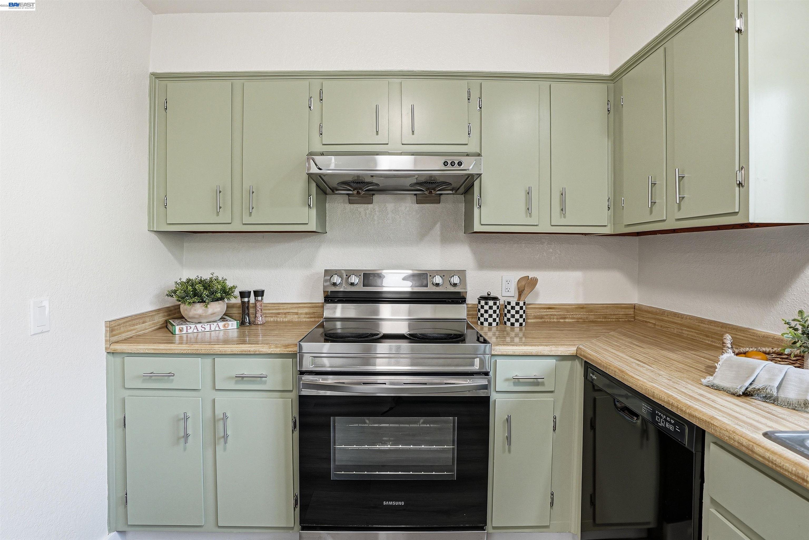 Photo #9: 41132804 Listing: Photo #9