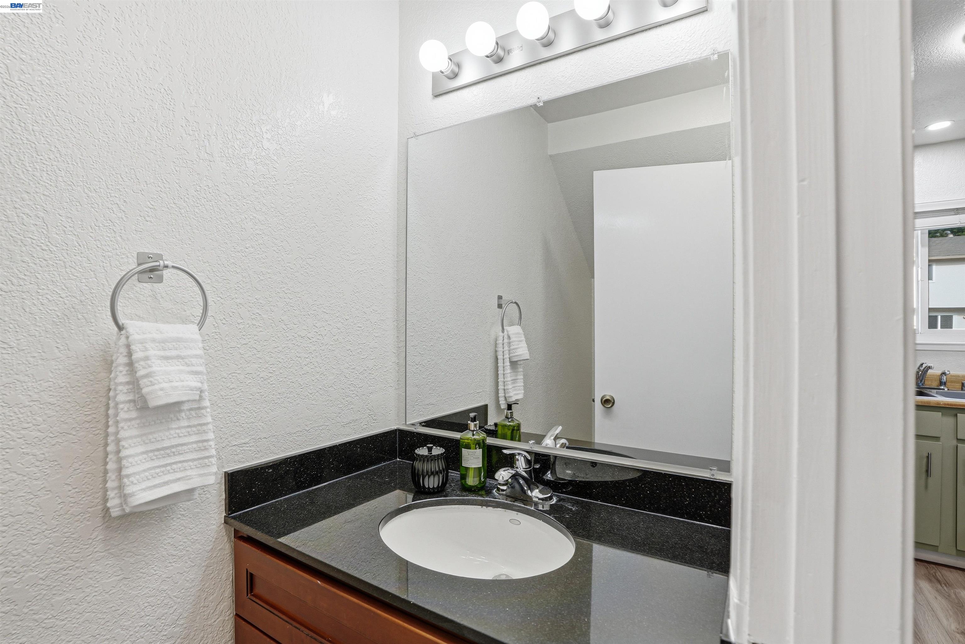 Photo #12: 41132804 Listing: Photo #12