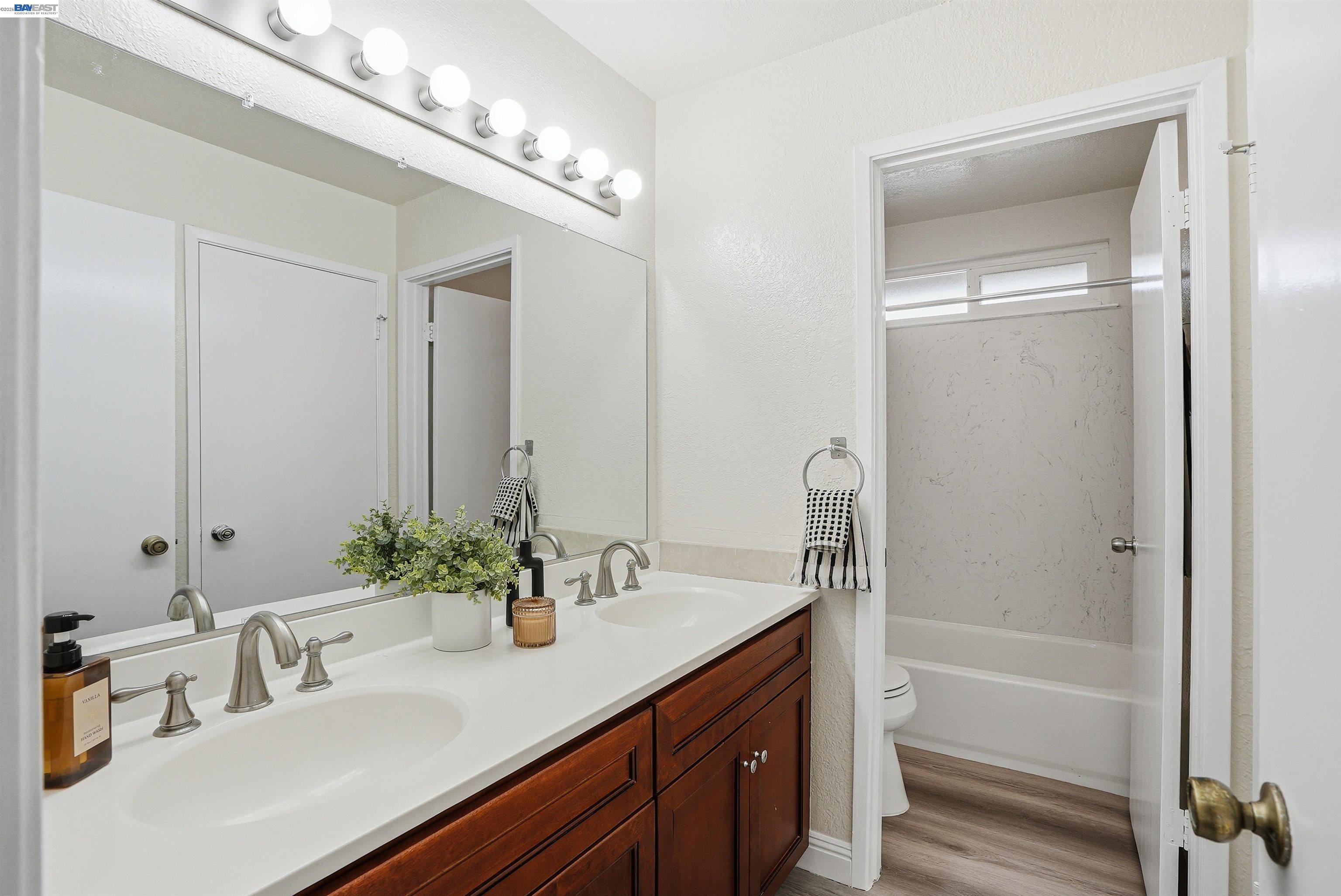 Photo #15: 41132804 Listing: Photo #15