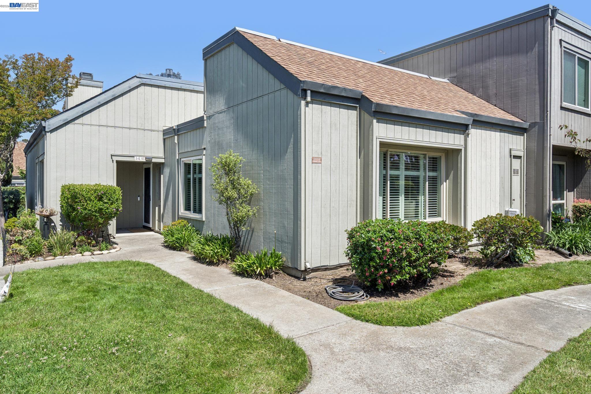 Photo #2: 41132814 Listing: Photo #2
