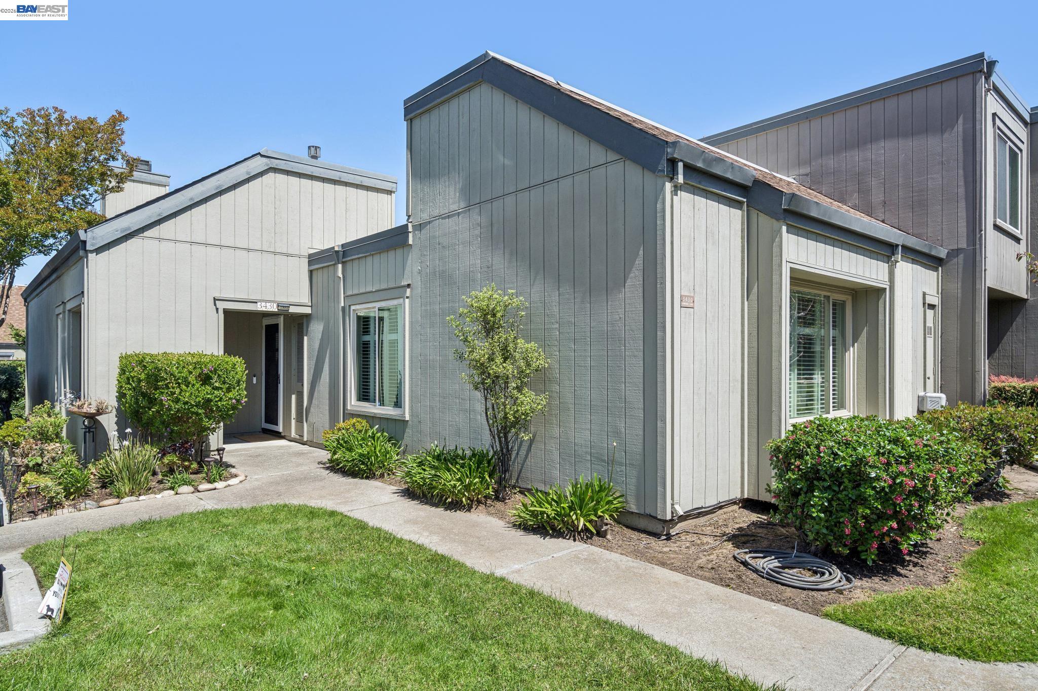 Photo #3: 41132814 Listing: Photo #3