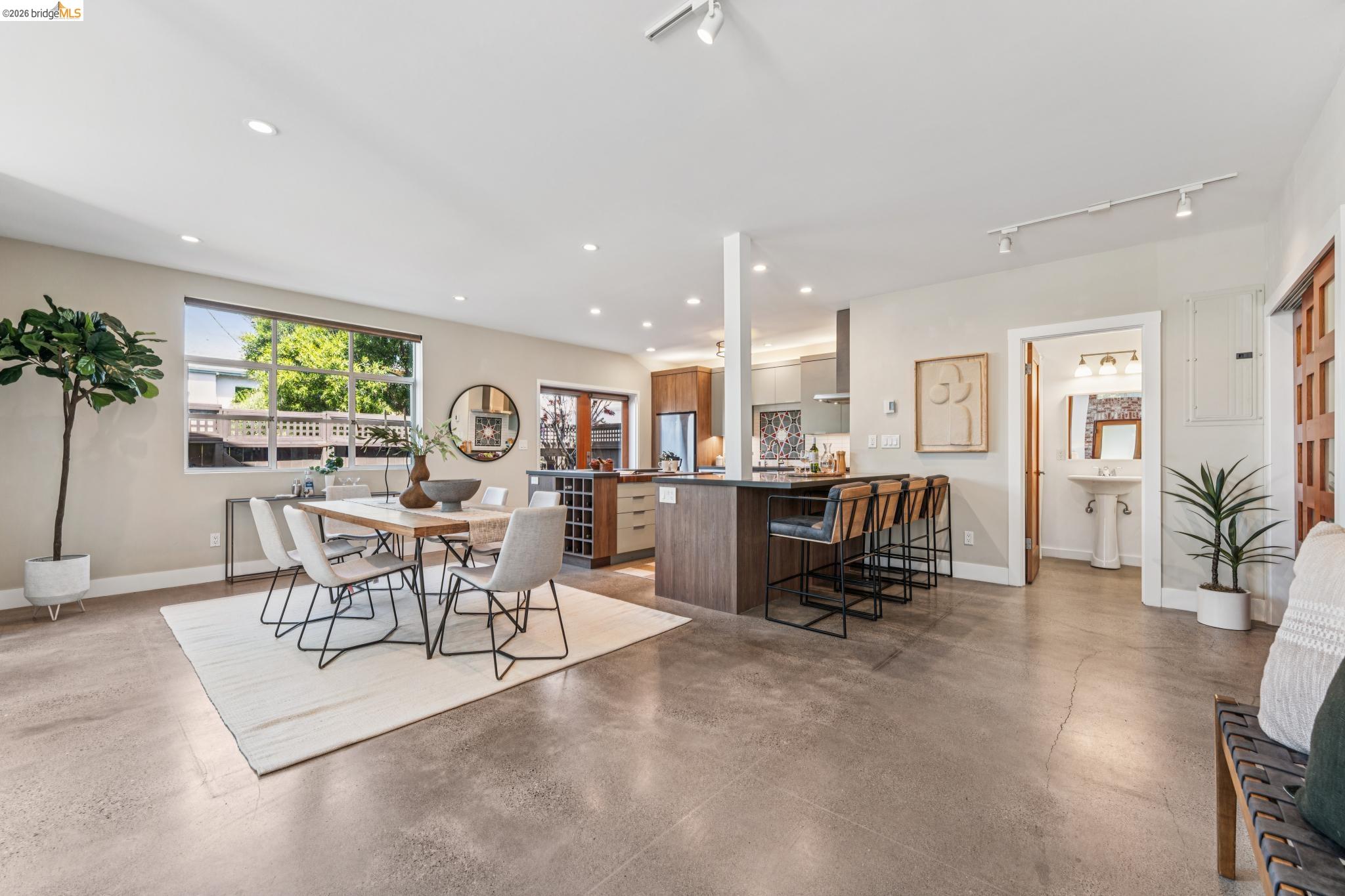 Photo #7: 41132826 Listing: Photo #7