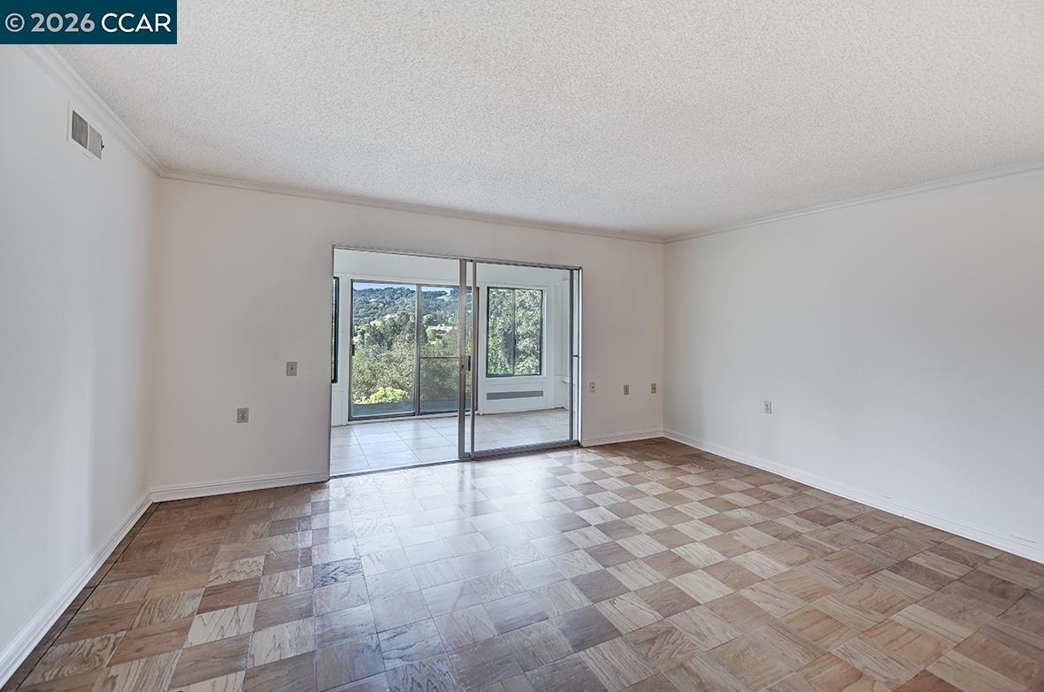 Photo #12: 41132837 Listing: Photo #12