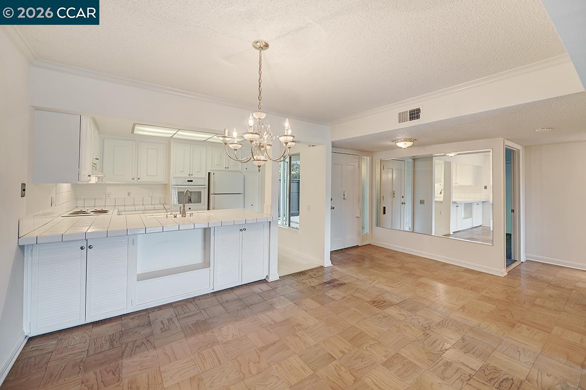 Photo #18: 41132837 Listing: Photo #18