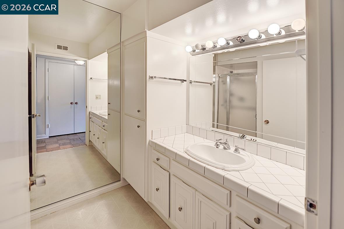 Photo #23: 41132837 Listing: Photo #23