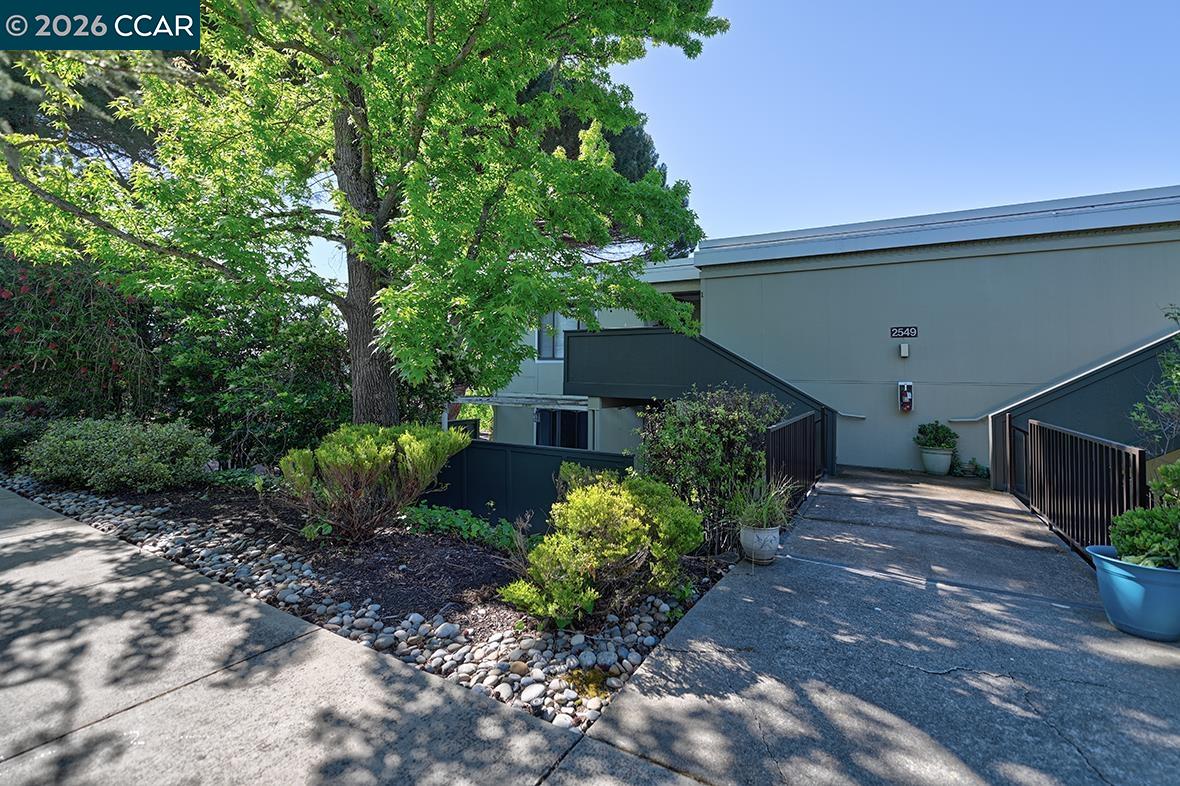 Photo #4: 41132837 Listing: Photo #4