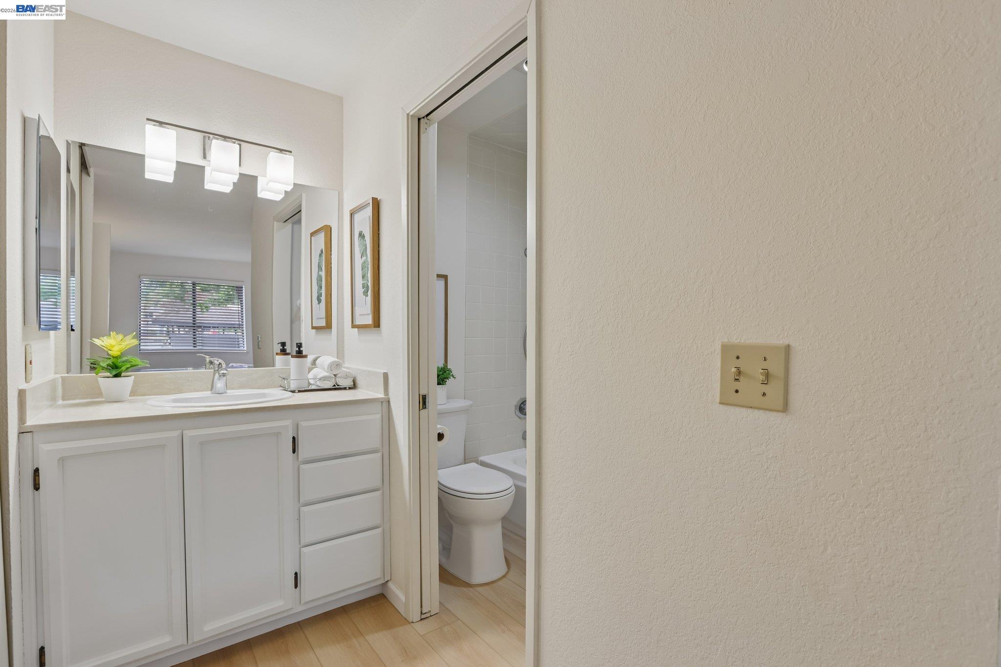 Photo #15: 41132842 Listing: Photo #15