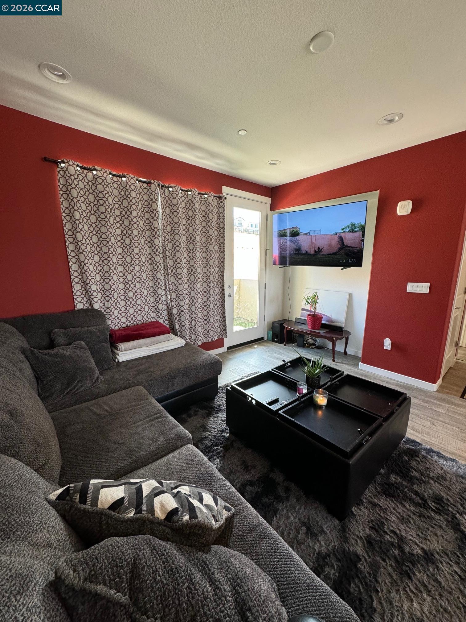 Photo #6: 41132848 Listing: Photo #6