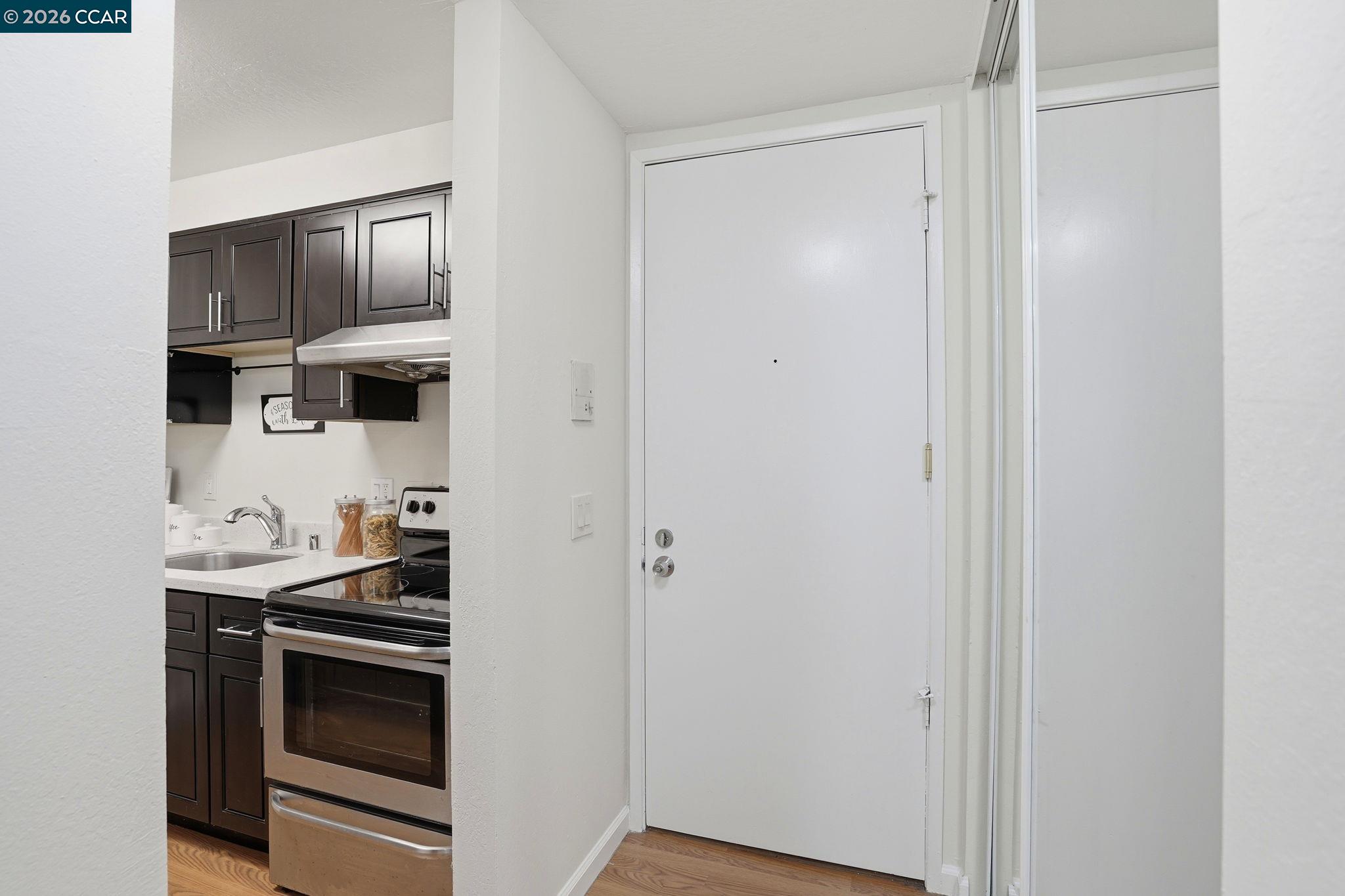Photo #8: 41132850 Listing: Photo #8