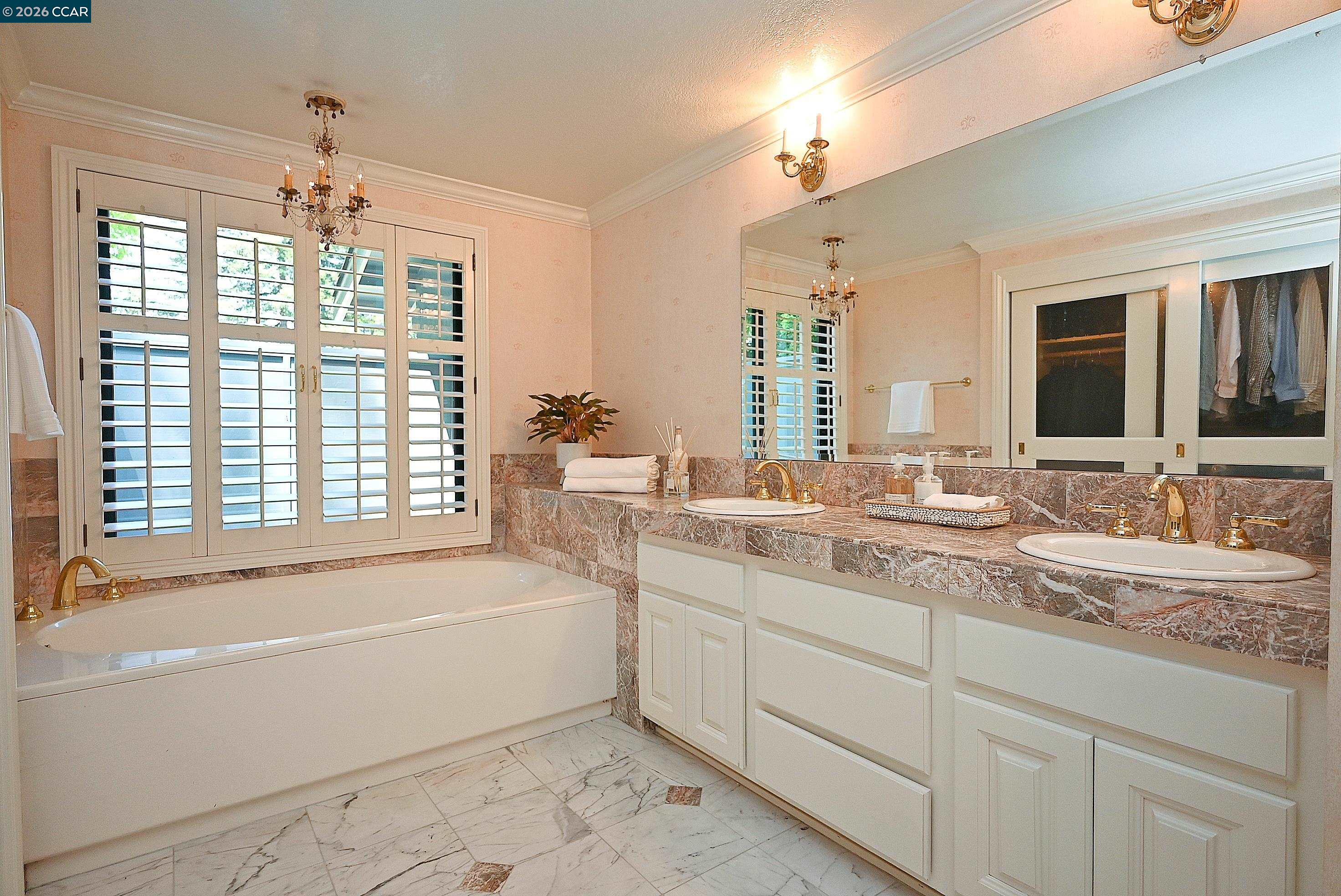 Photo #18: 41132853 Listing: Photo #18